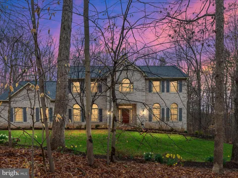 11701 Henderson Road, Clifton, VA MLS: VAFX2224060