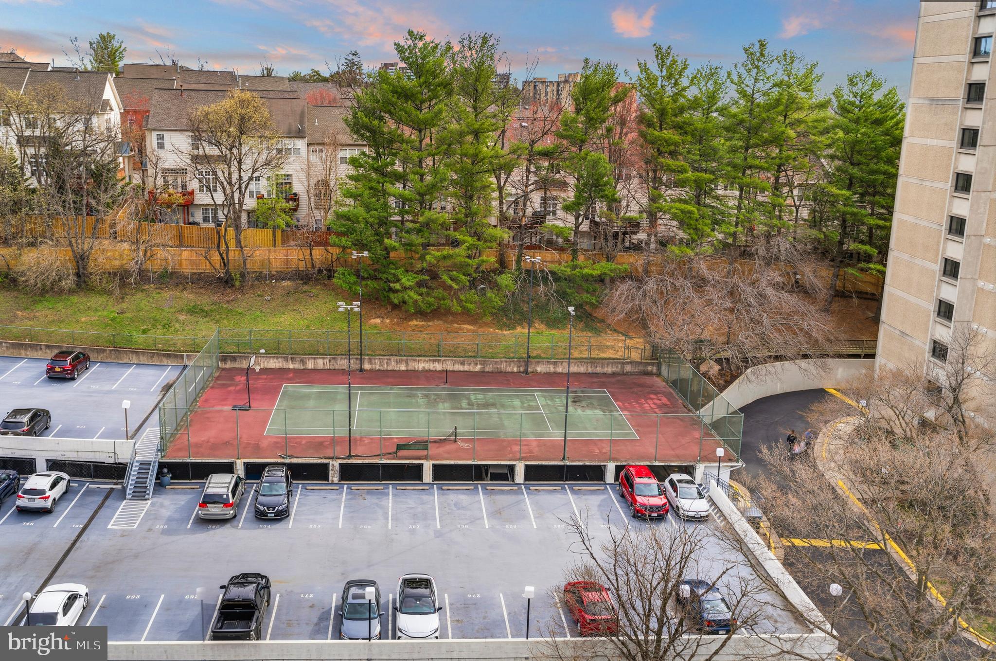 ALEXANDRIA KNOLLS - Residential