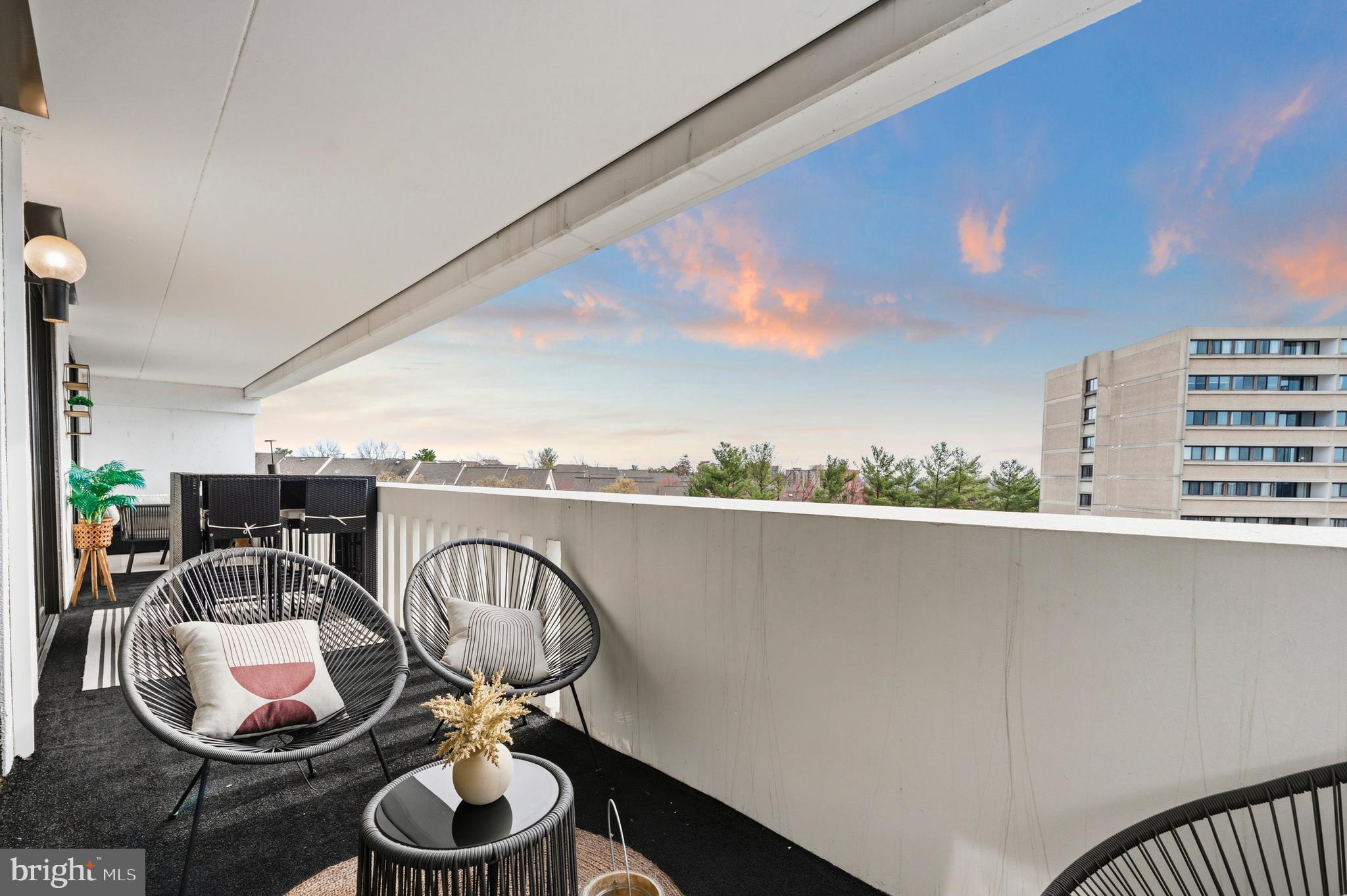 ALEXANDRIA KNOLLS - Residential