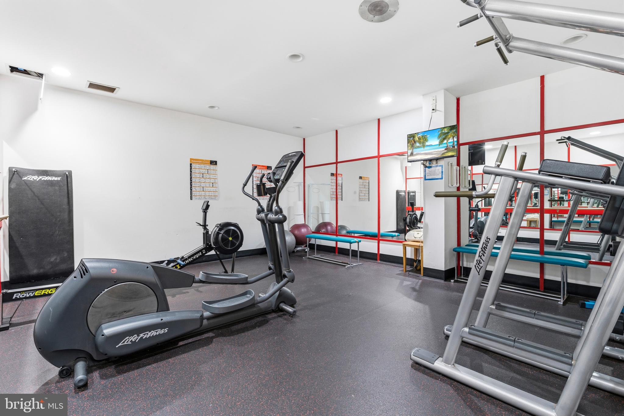 ALEXANDRIA KNOLLS - Residential