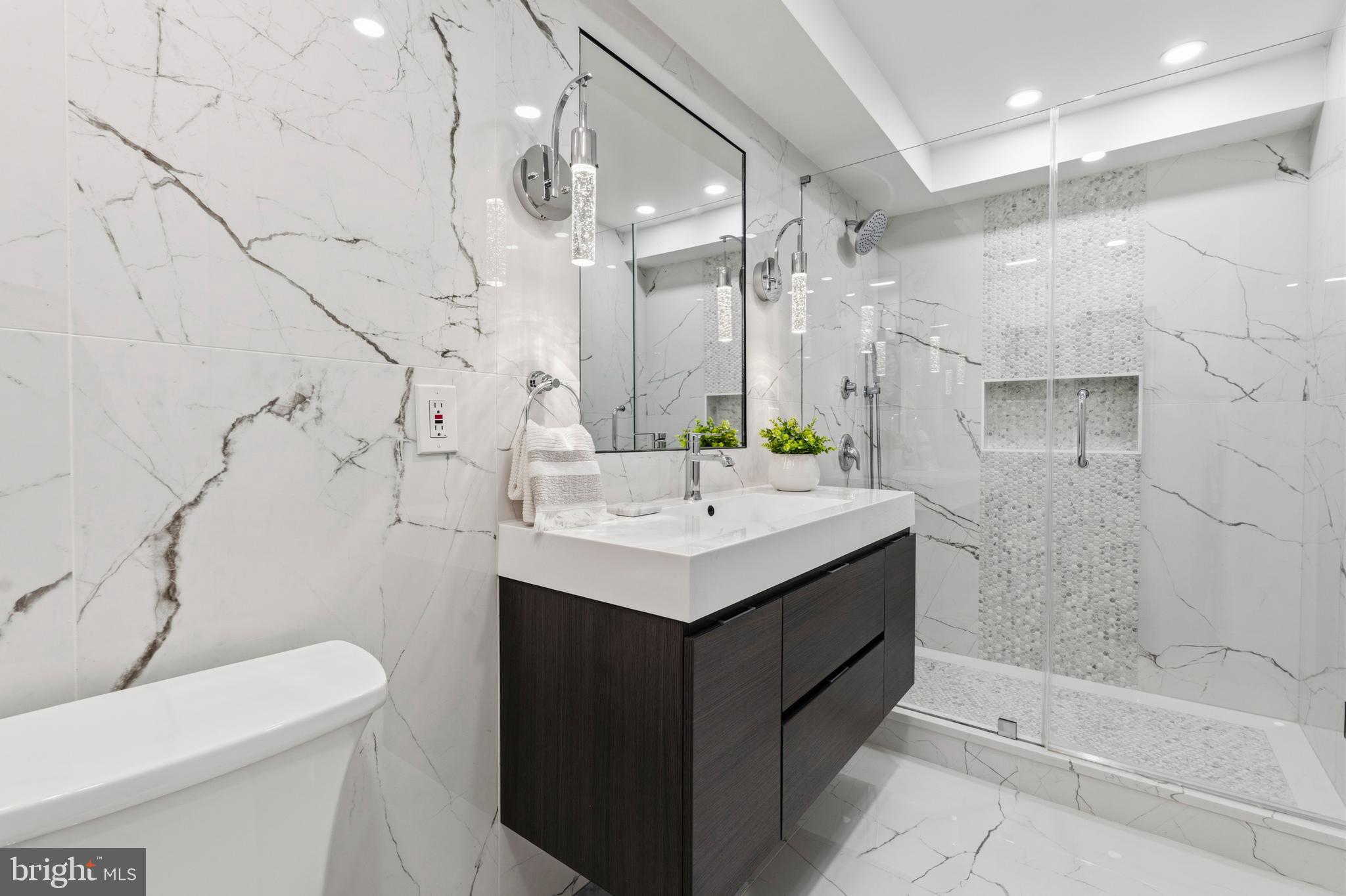 ALEXANDRIA KNOLLS - Residential