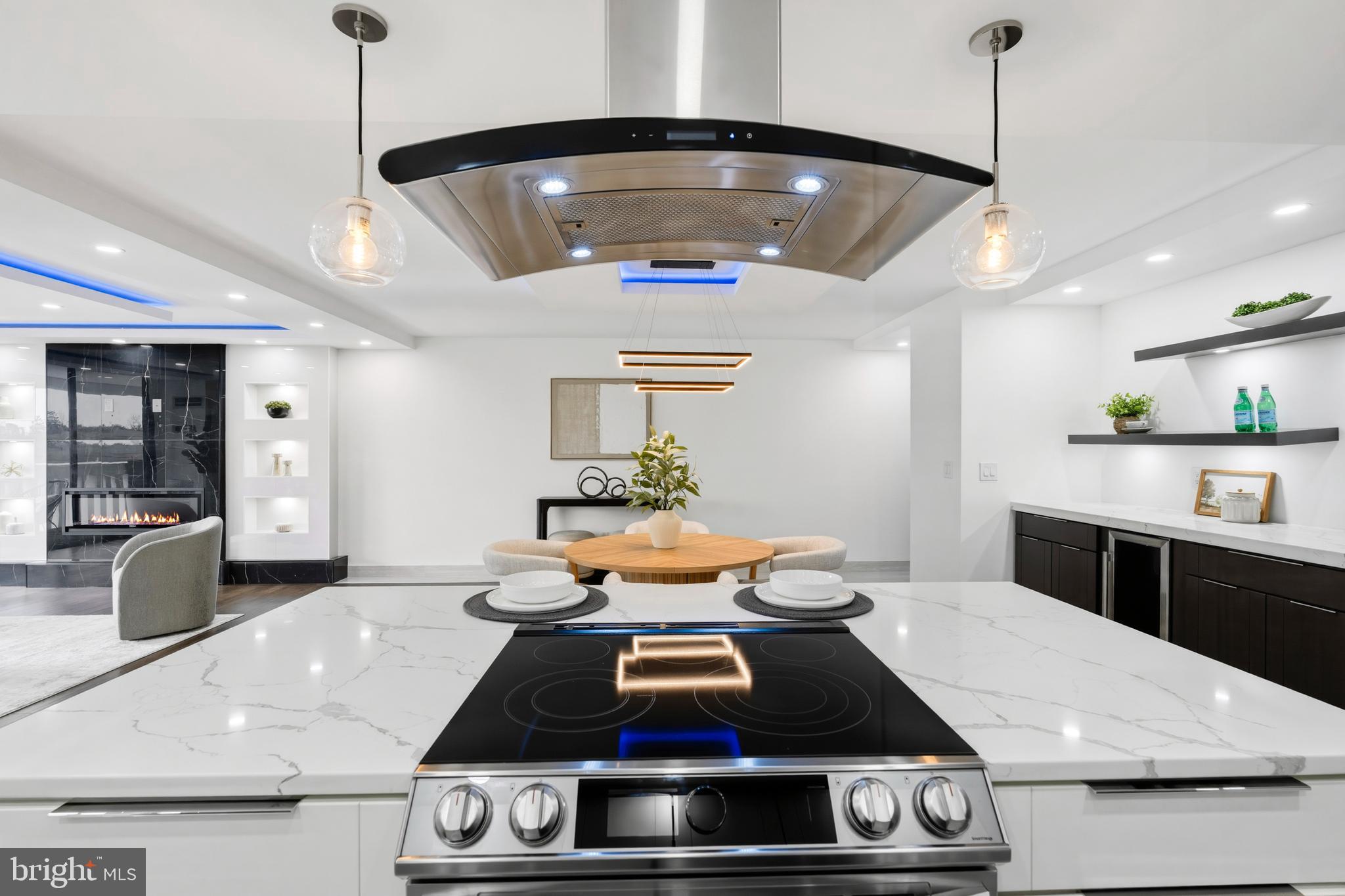 ALEXANDRIA KNOLLS - Residential