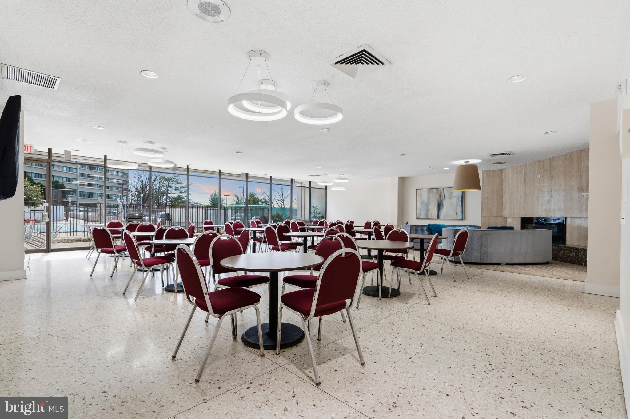 ALEXANDRIA KNOLLS - Residential