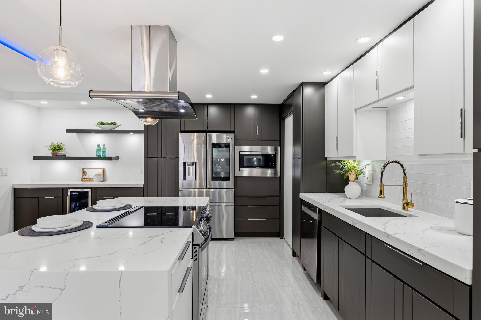 ALEXANDRIA KNOLLS - Residential