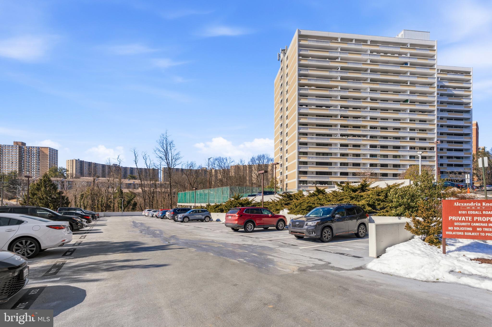 ALEXANDRIA KNOLLS - Residential