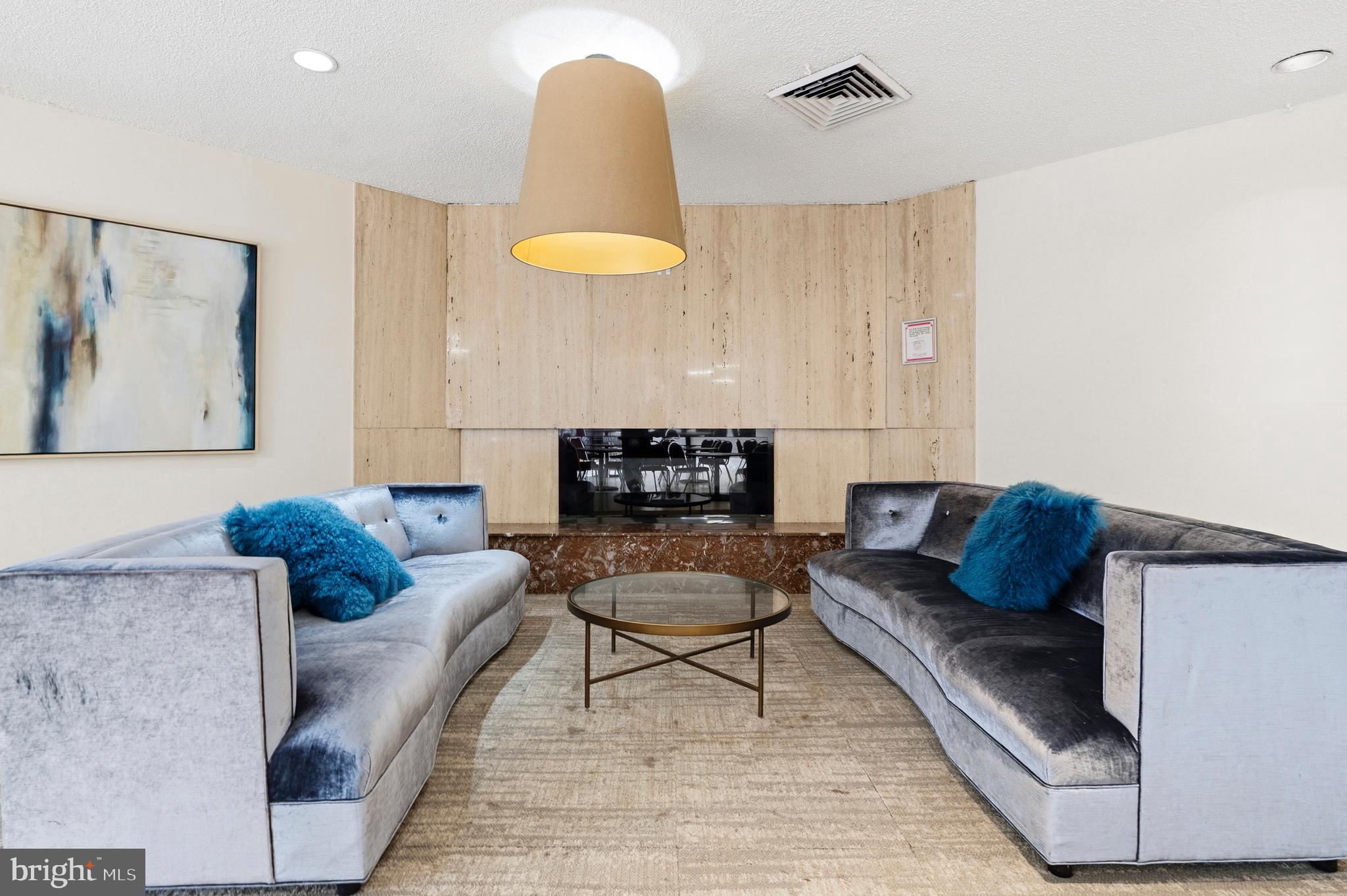 ALEXANDRIA KNOLLS - Residential