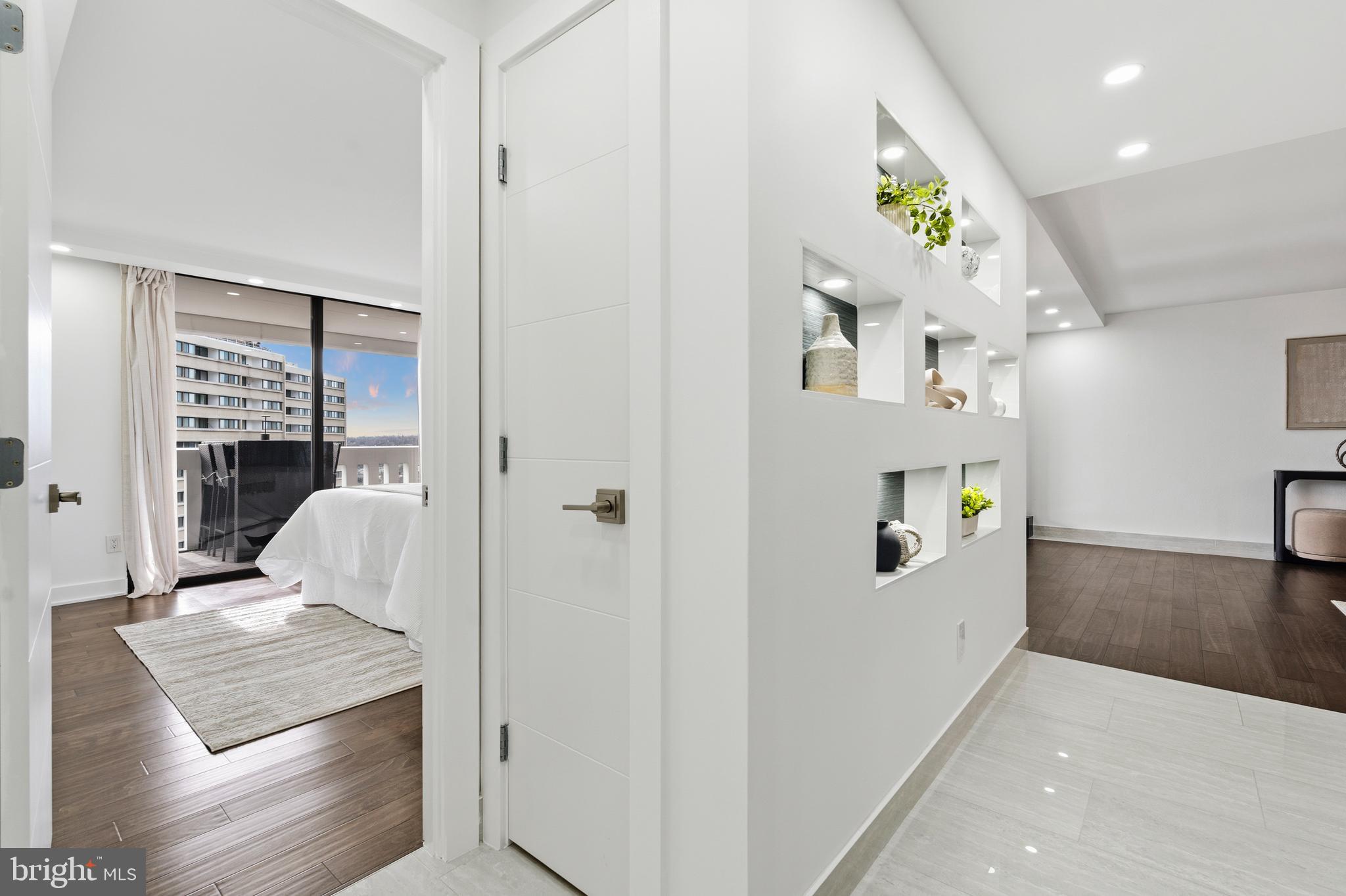 ALEXANDRIA KNOLLS - Residential