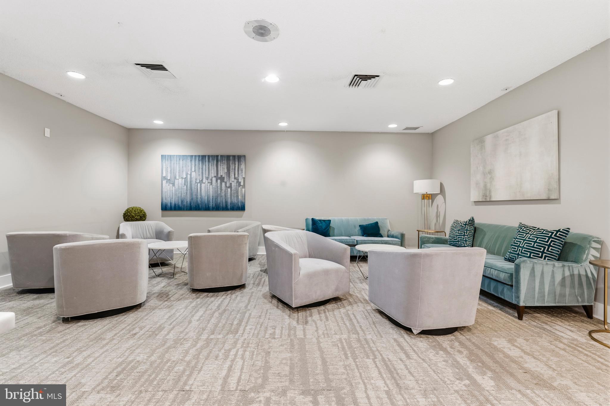 ALEXANDRIA KNOLLS - Residential