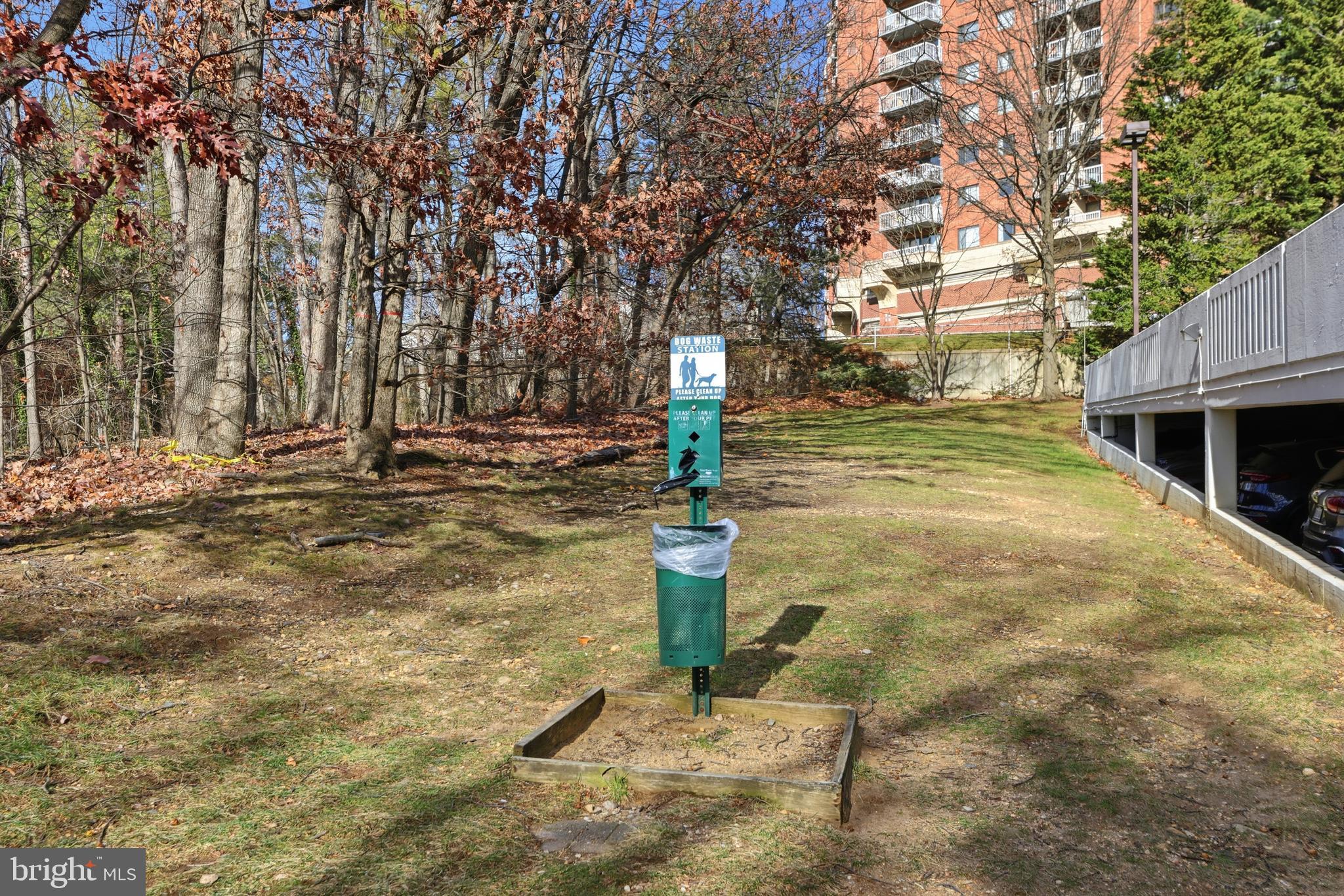 ALEXANDRIA KNOLLS - Residential