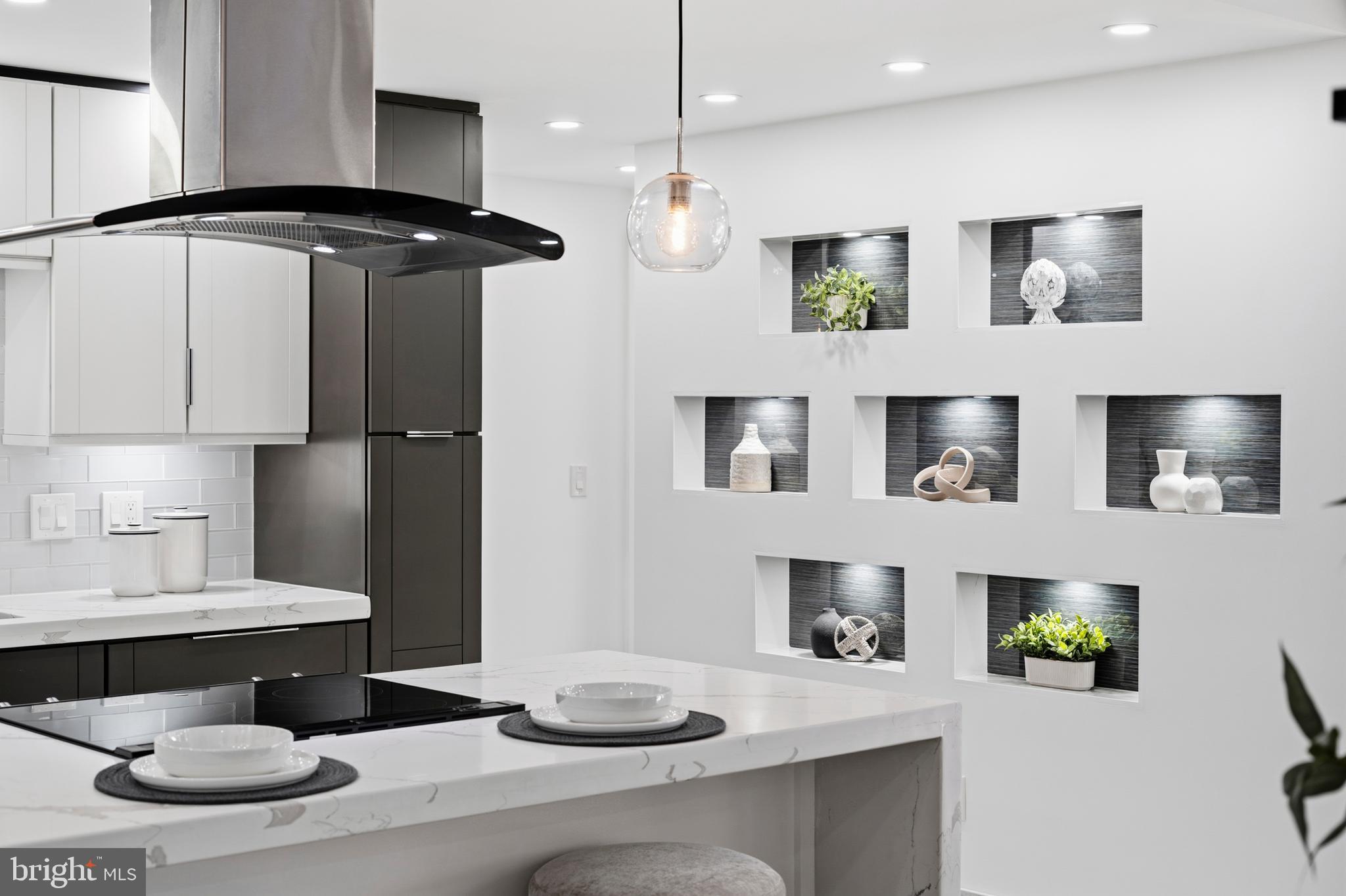 ALEXANDRIA KNOLLS - Residential