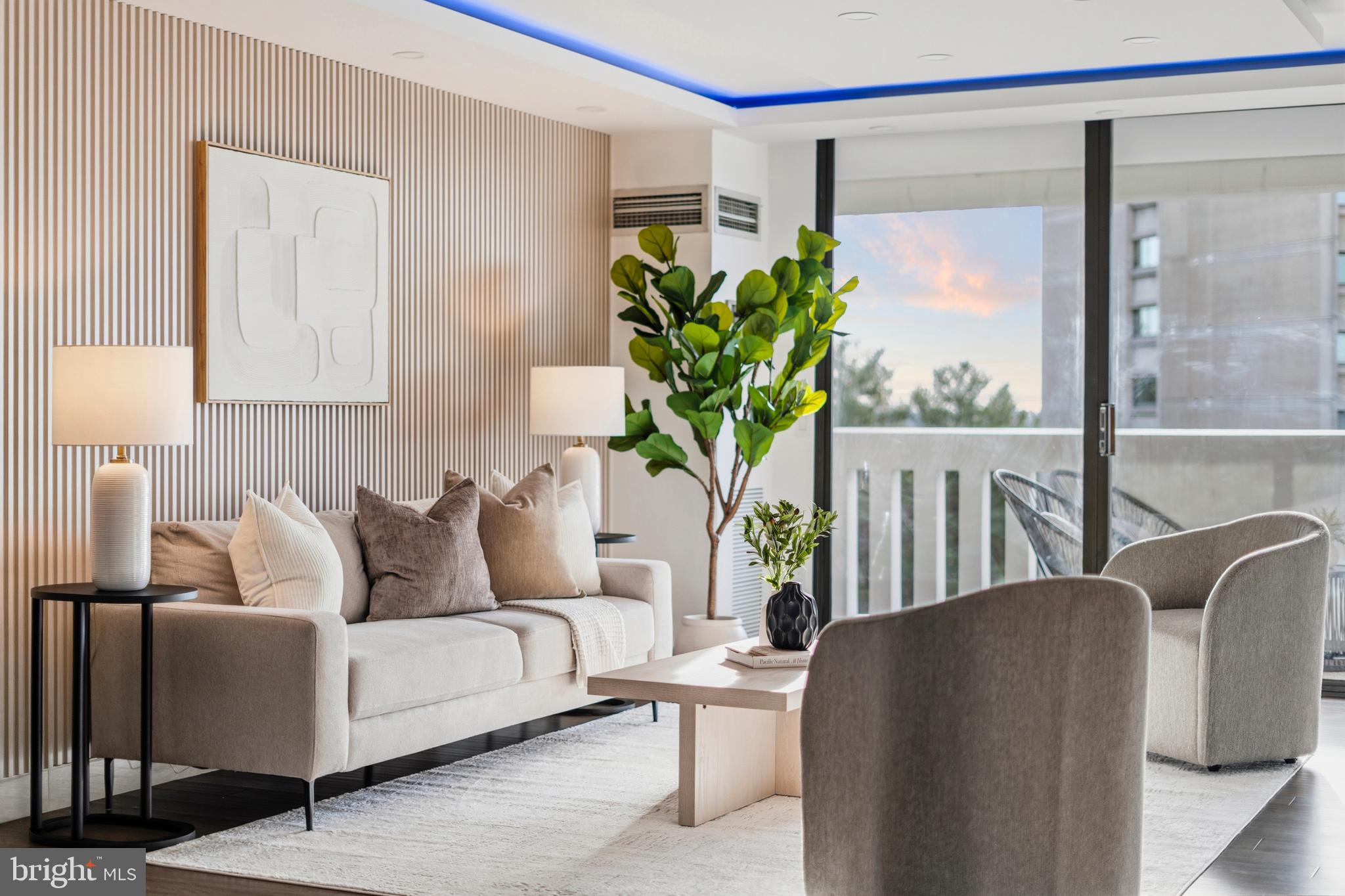 ALEXANDRIA KNOLLS - Residential