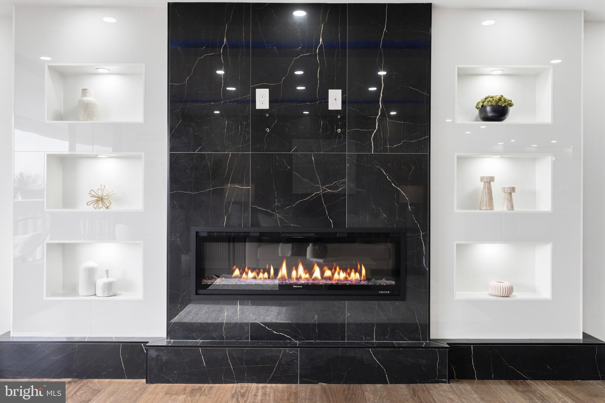 ALEXANDRIA KNOLLS - Residential