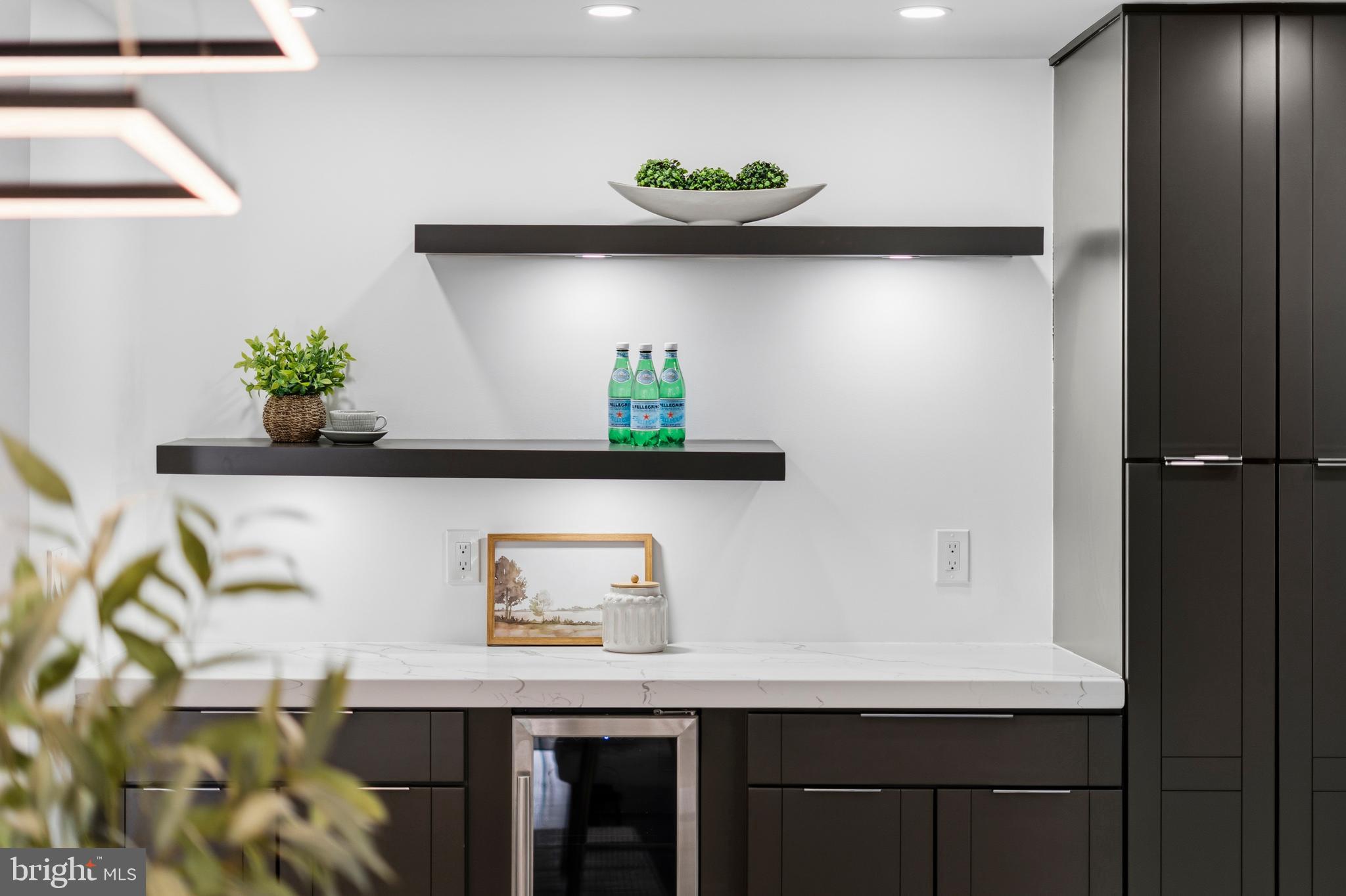 ALEXANDRIA KNOLLS - Residential