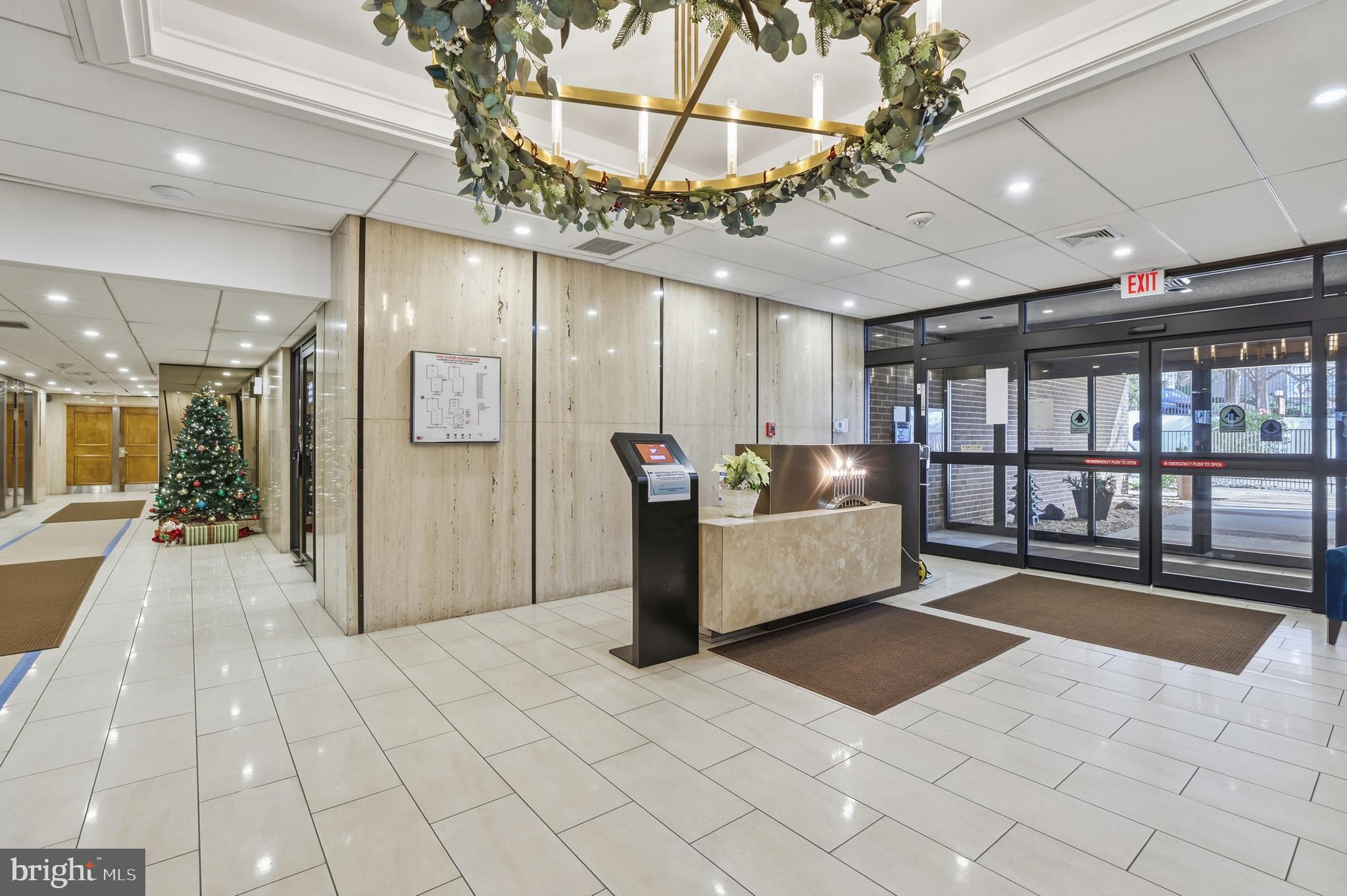 ALEXANDRIA KNOLLS - Residential