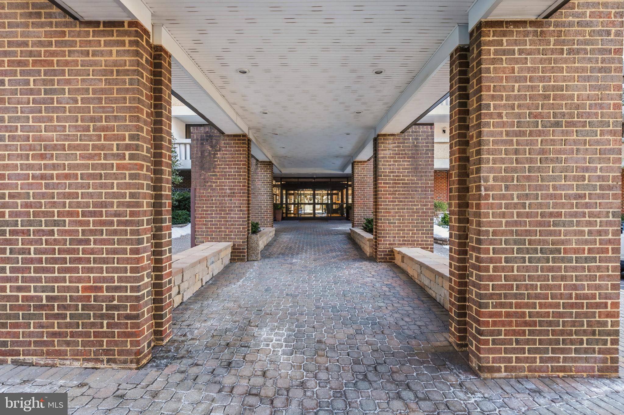 ALEXANDRIA KNOLLS - Residential