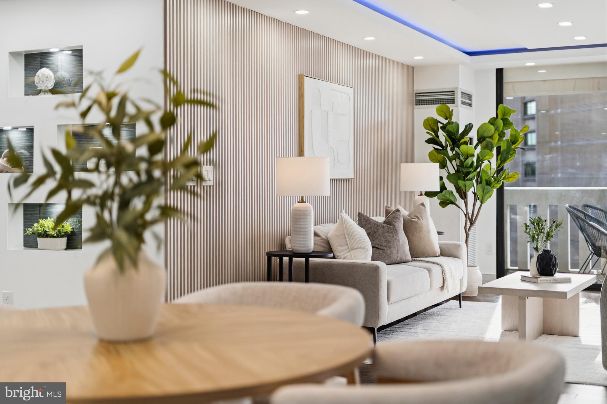 ALEXANDRIA KNOLLS - Residential