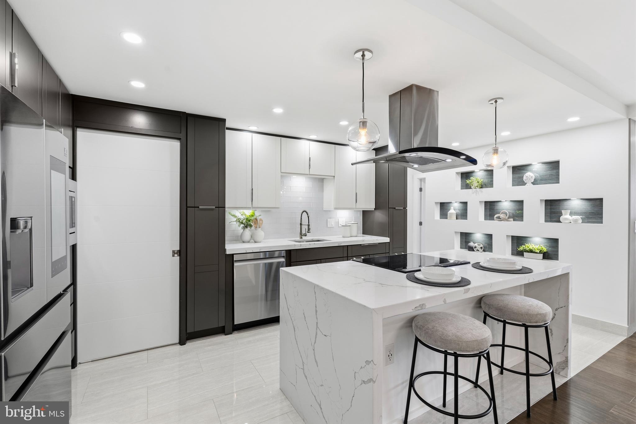 ALEXANDRIA KNOLLS - Residential