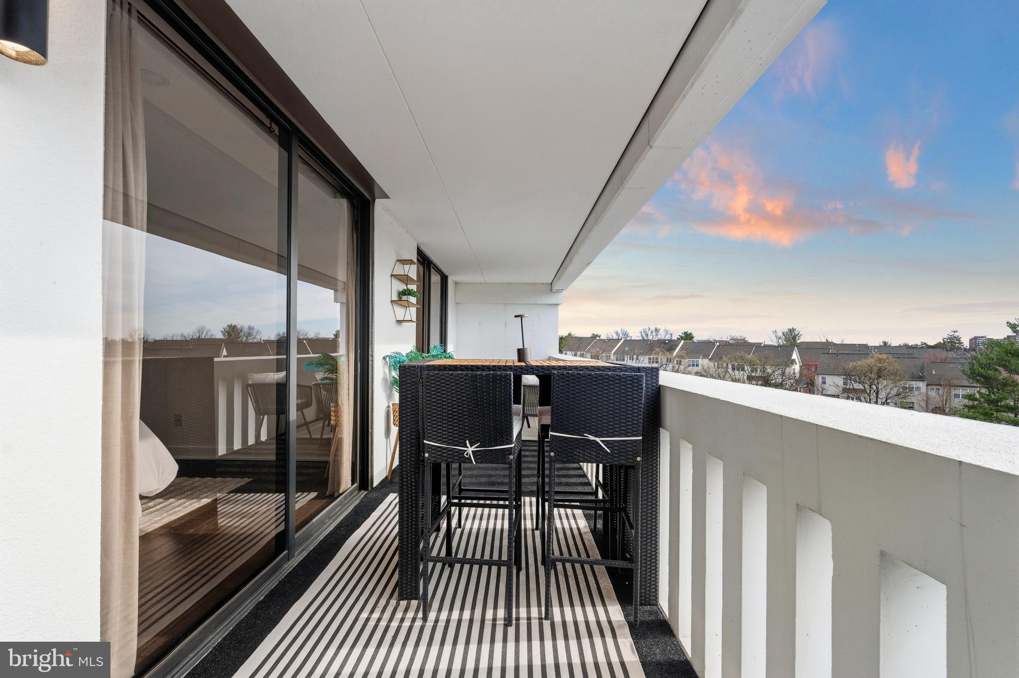 ALEXANDRIA KNOLLS - Residential