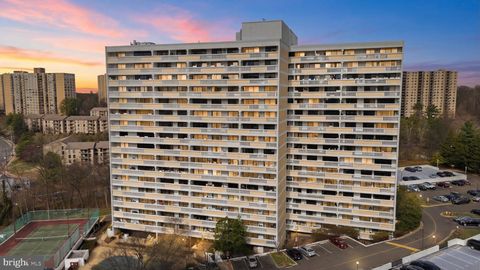 Photo of 6101 Edsall Road #1107, ALEXANDRIA, VA 22304 (MLS # VAAX2054994)