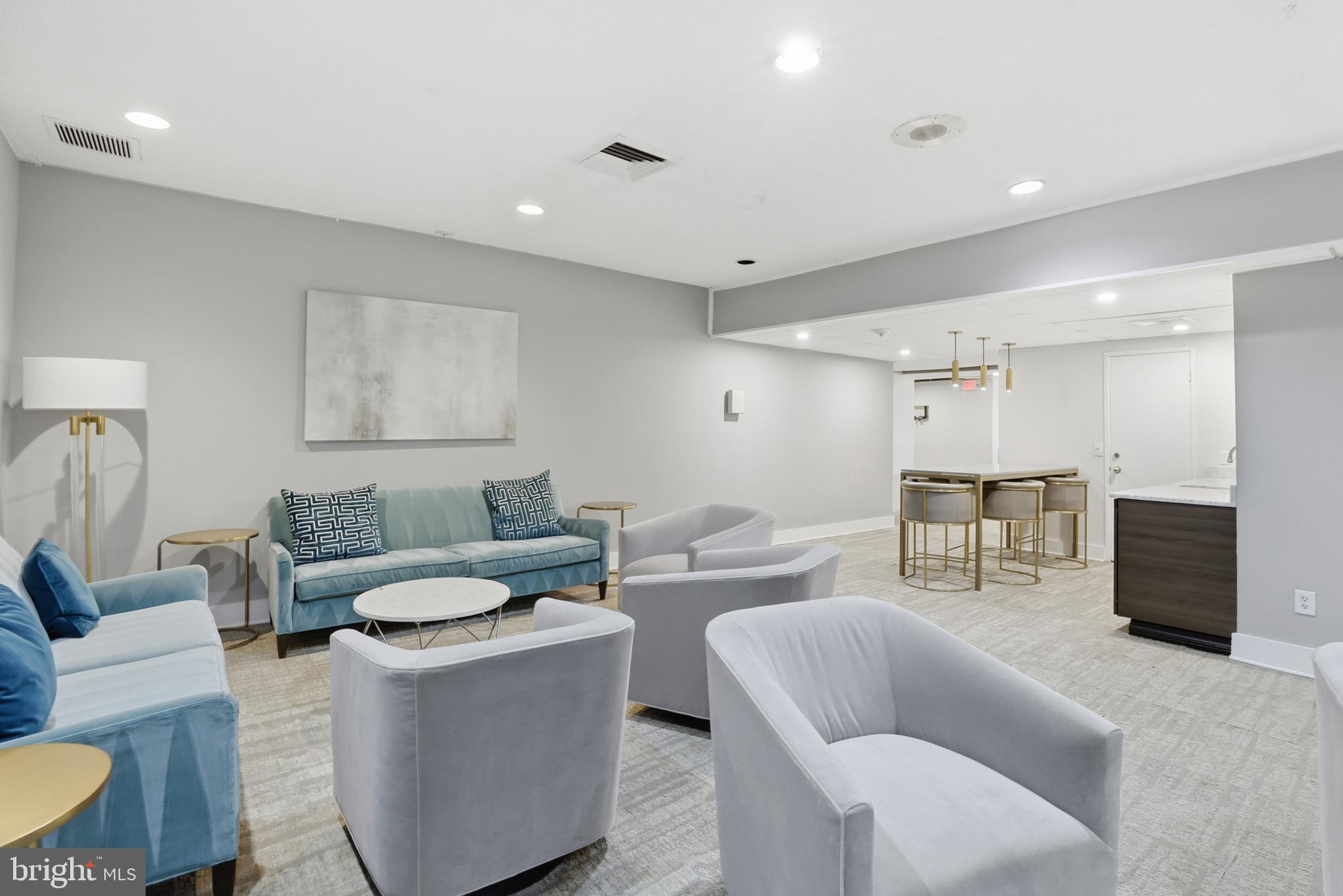 ALEXANDRIA KNOLLS - Residential