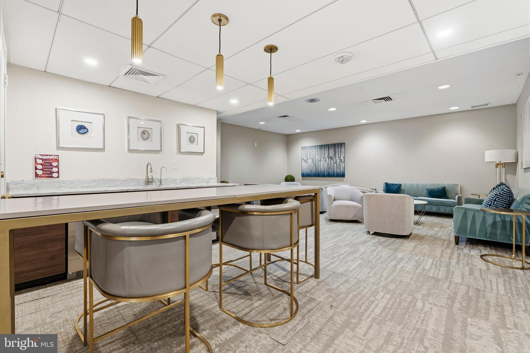 ALEXANDRIA KNOLLS - Residential