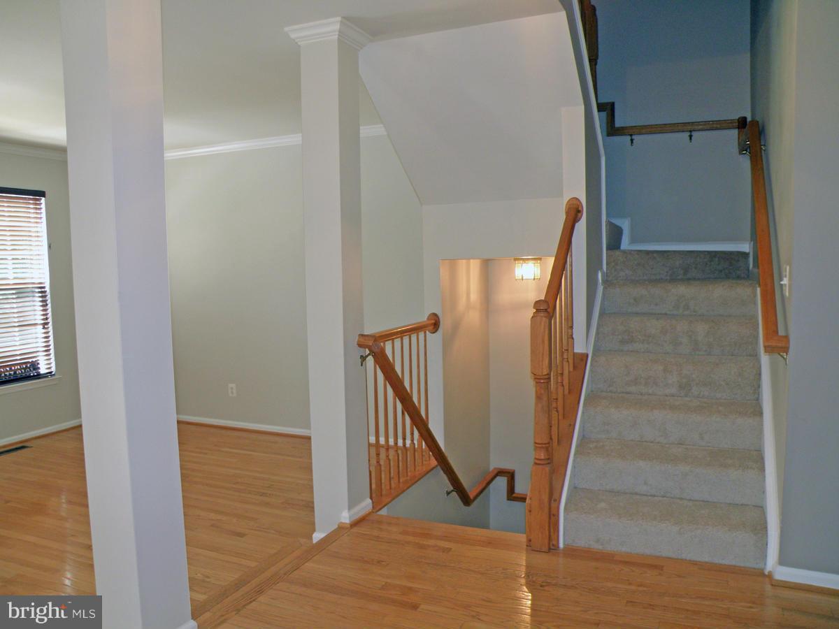 FAIR LAKES COURT - Residential