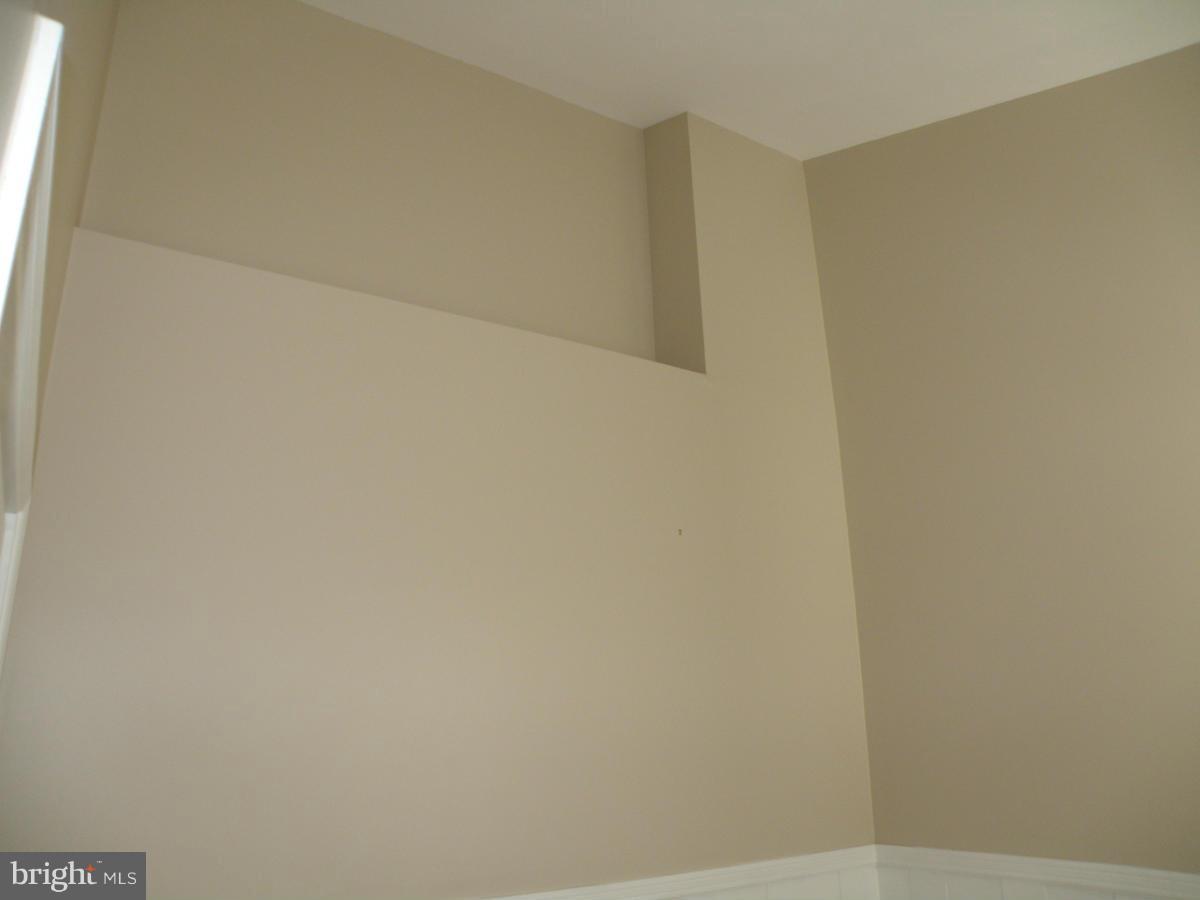 FAIR LAKES COURT - Residential