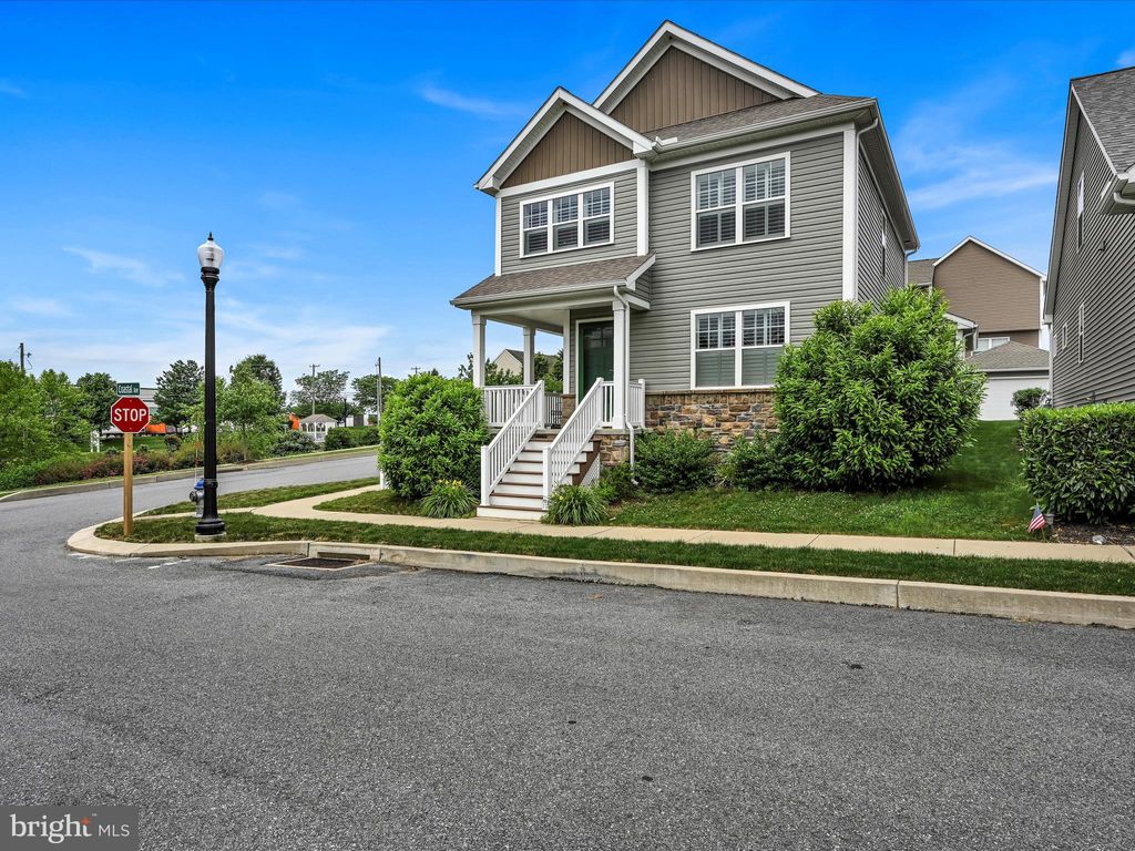 Photo of 1 Coastal Avenue, Ephrata, PA 17522 (MLS # PALA2051944)