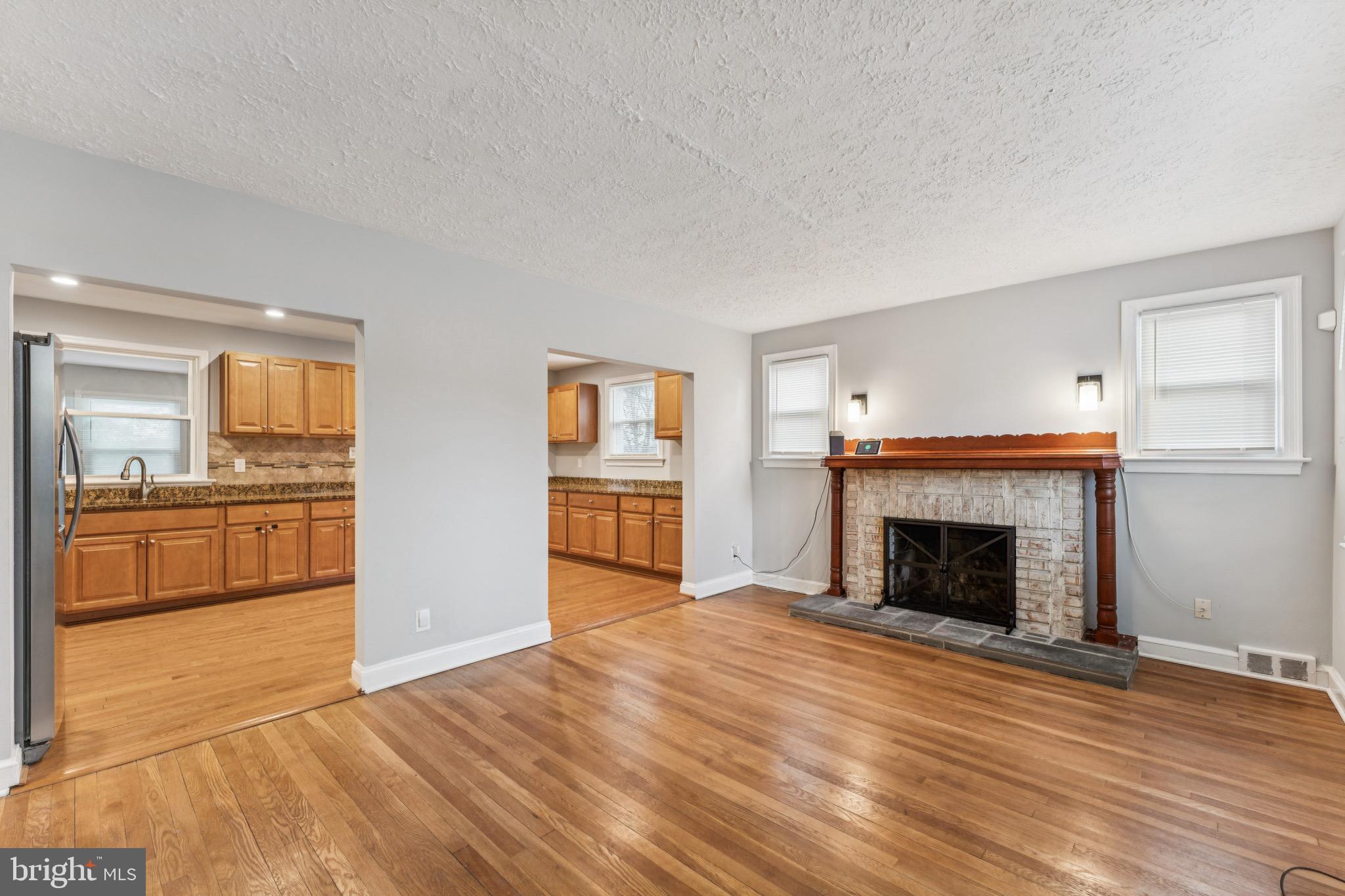 HILLCREST HEIGHTS - Residential Lease