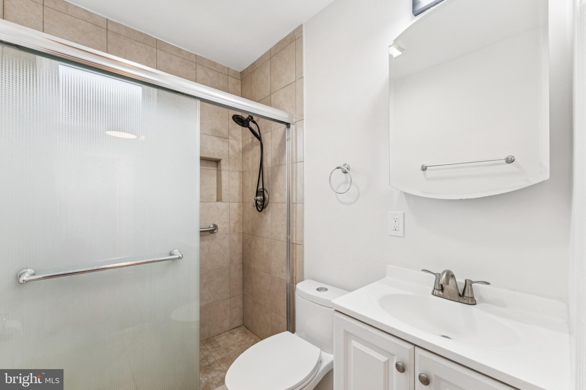 HILLCREST HEIGHTS - Residential Lease