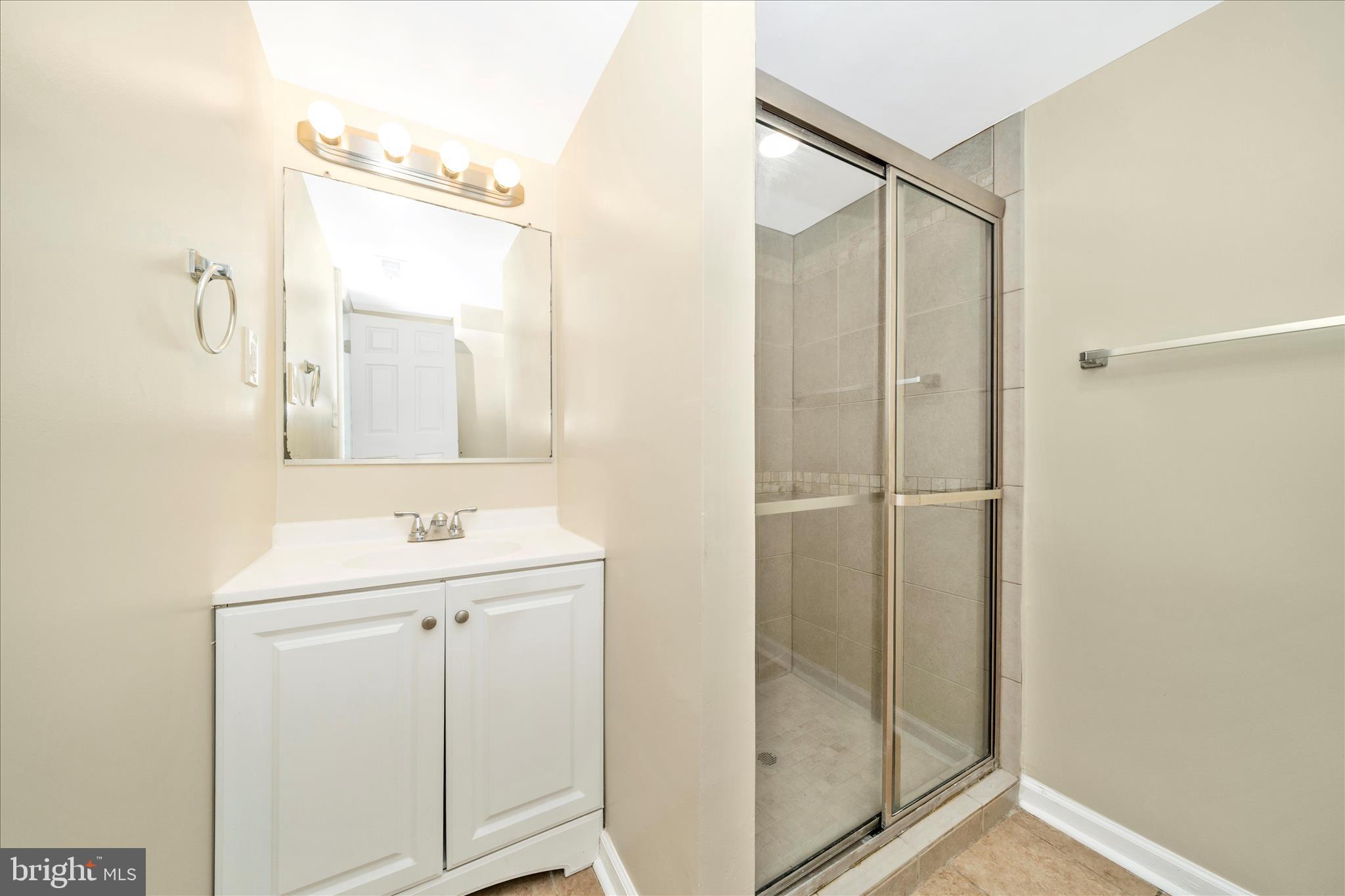 SKYLINE - Residential