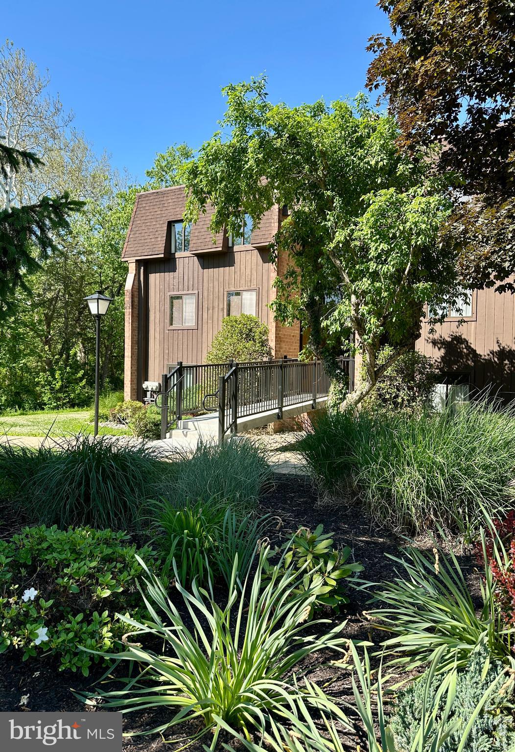12 HERMITAGE DRIVE