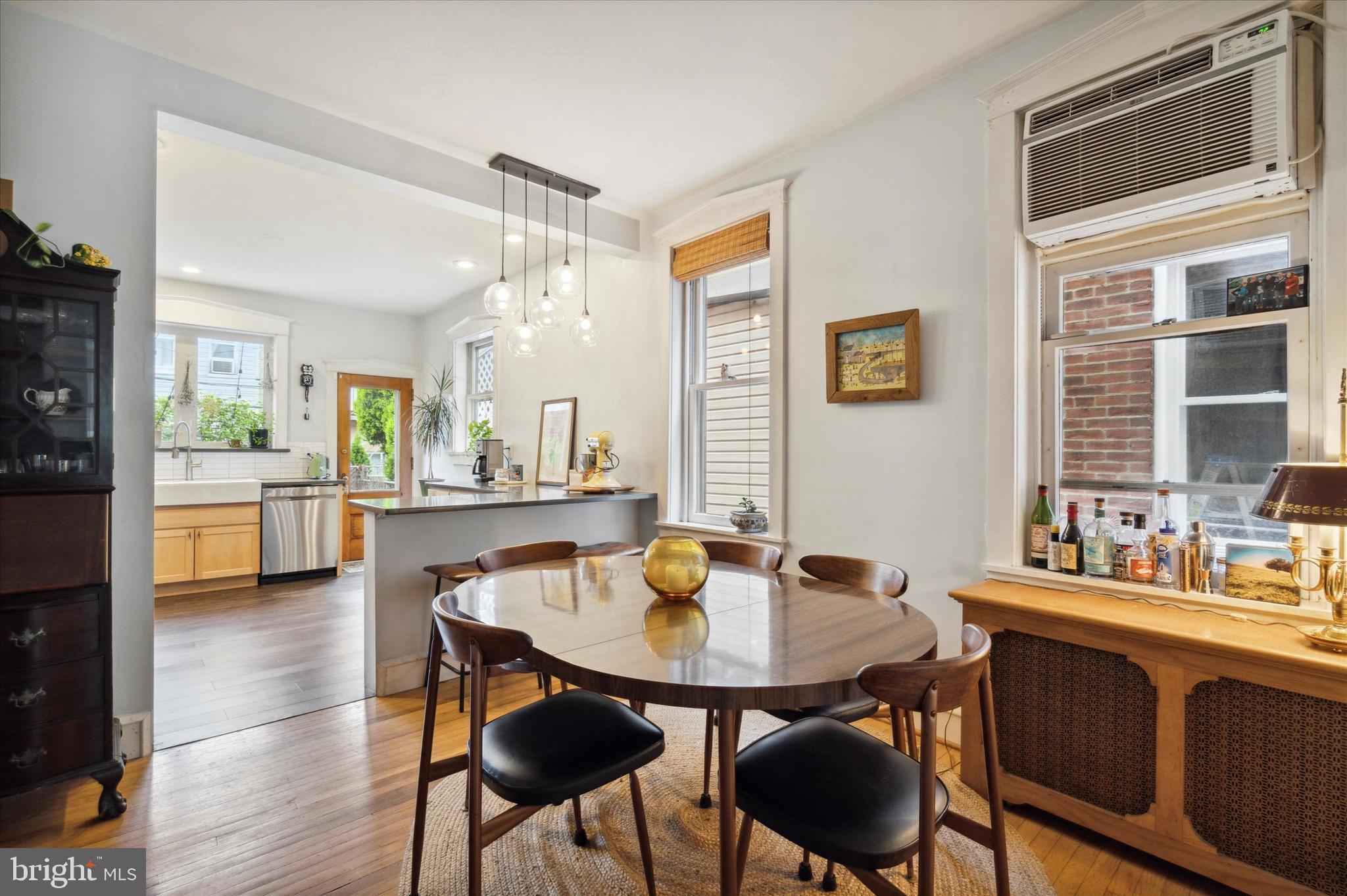 PORT RICHMOND - Residential Lease