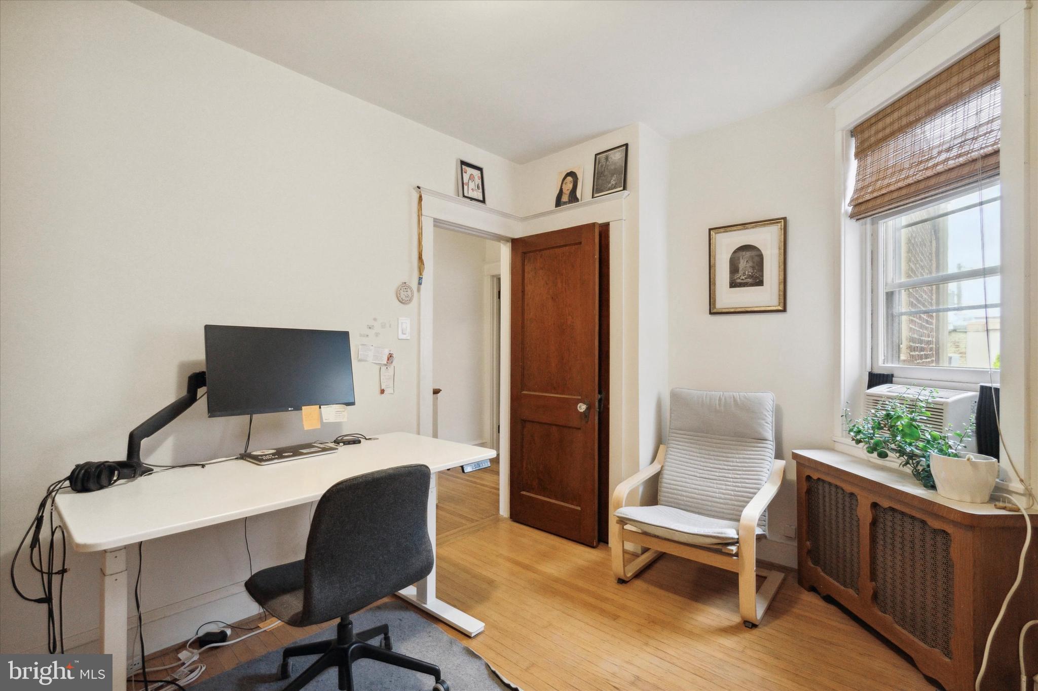 PORT RICHMOND - Residential Lease