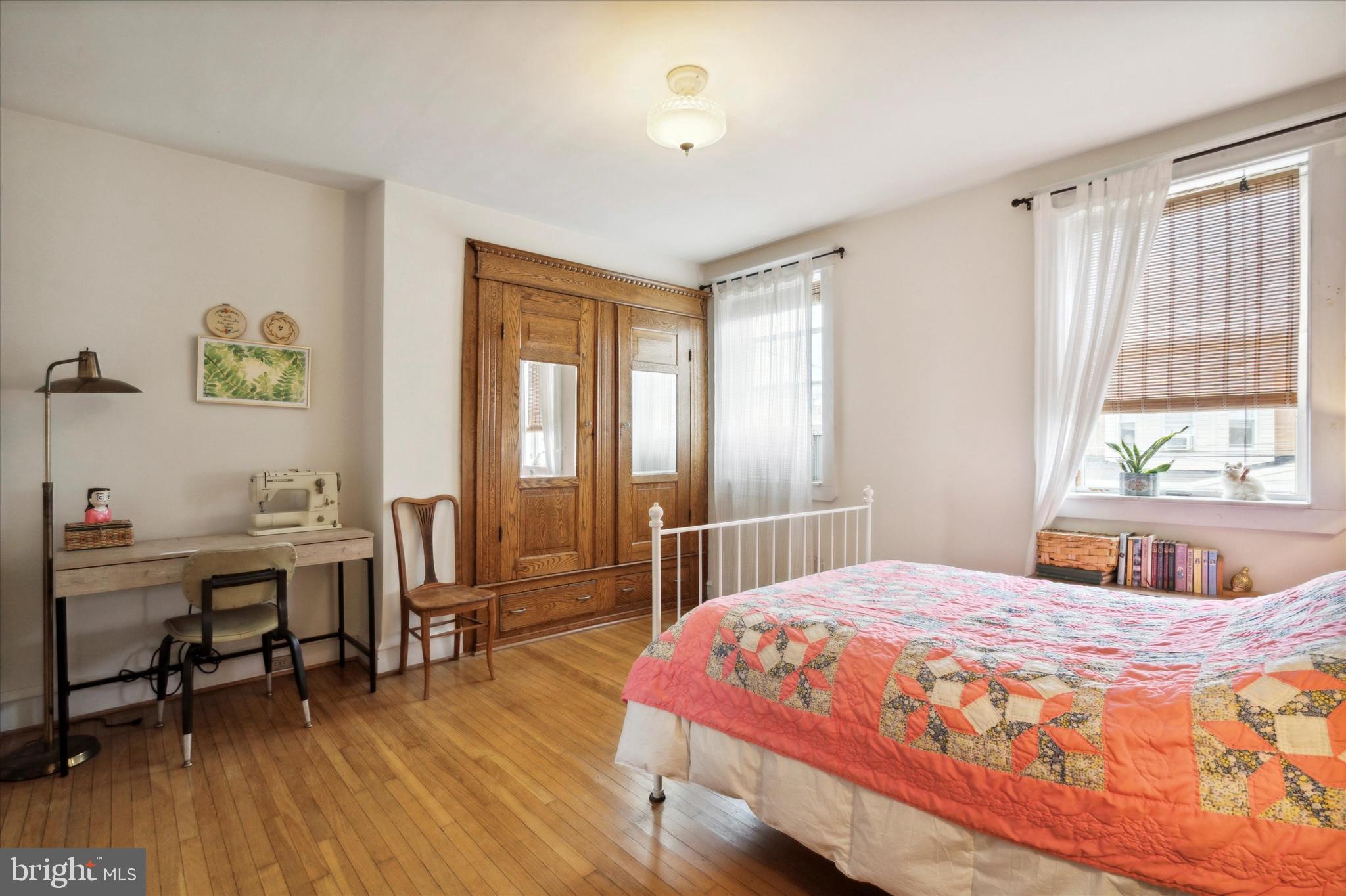 PORT RICHMOND - Residential Lease