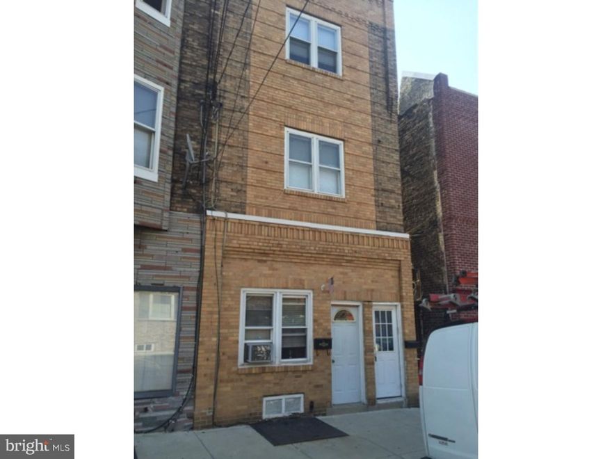 Gorgeous, 2 bedroom, 1 bath, third floor apartment, completely renovated in 2015, featuring beautiful hardwood floors, new kitchen with granite countertops, tile backsplash and stainless steel appliances, new bathroom, large living room, tons of natural light and central air!  First months rent, last months rent, and one months rent security due prior to move-in. Common laundry in basement!