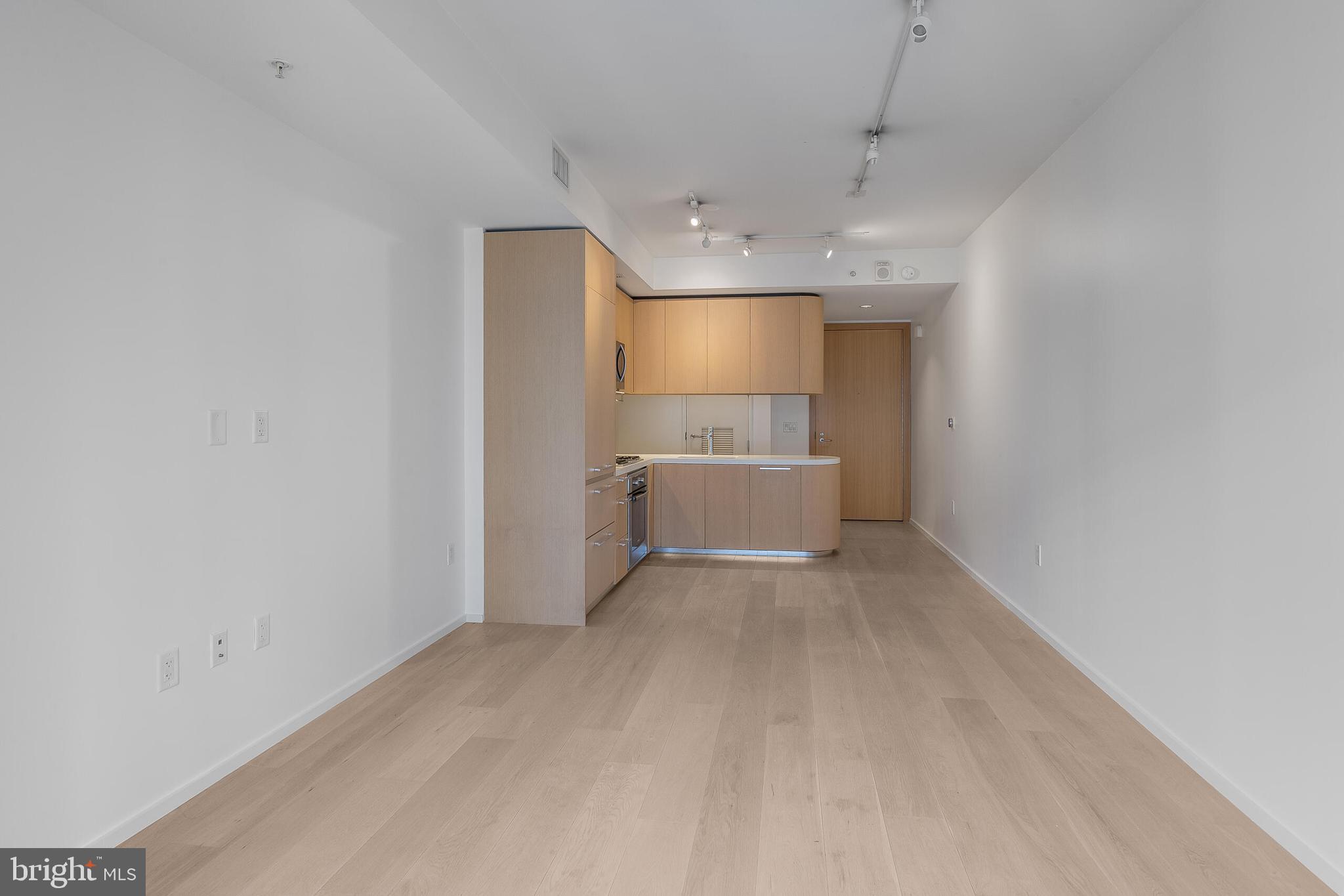 920 I STREET NW 812
