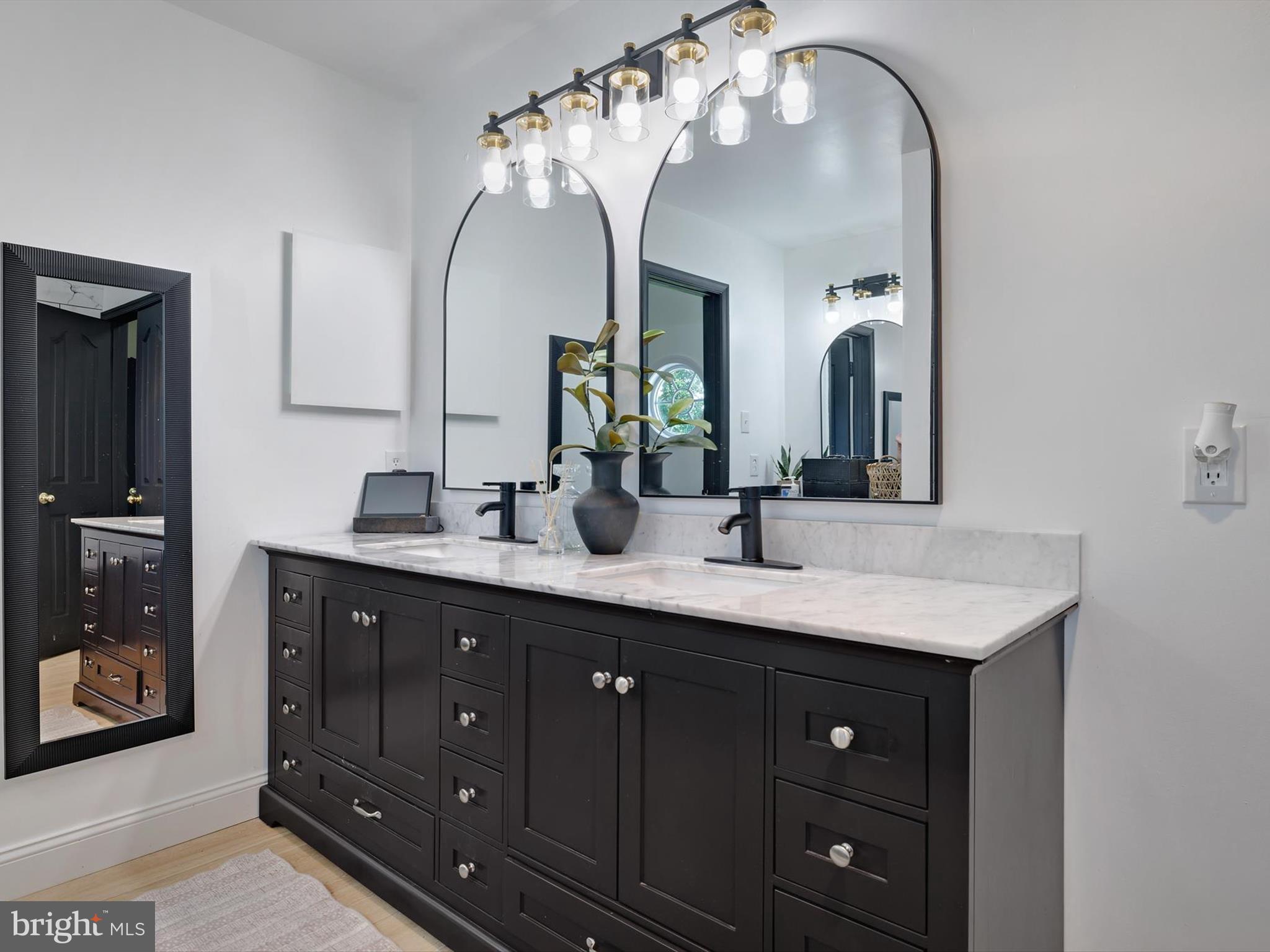 MELWOOD SPRINGS - Residential