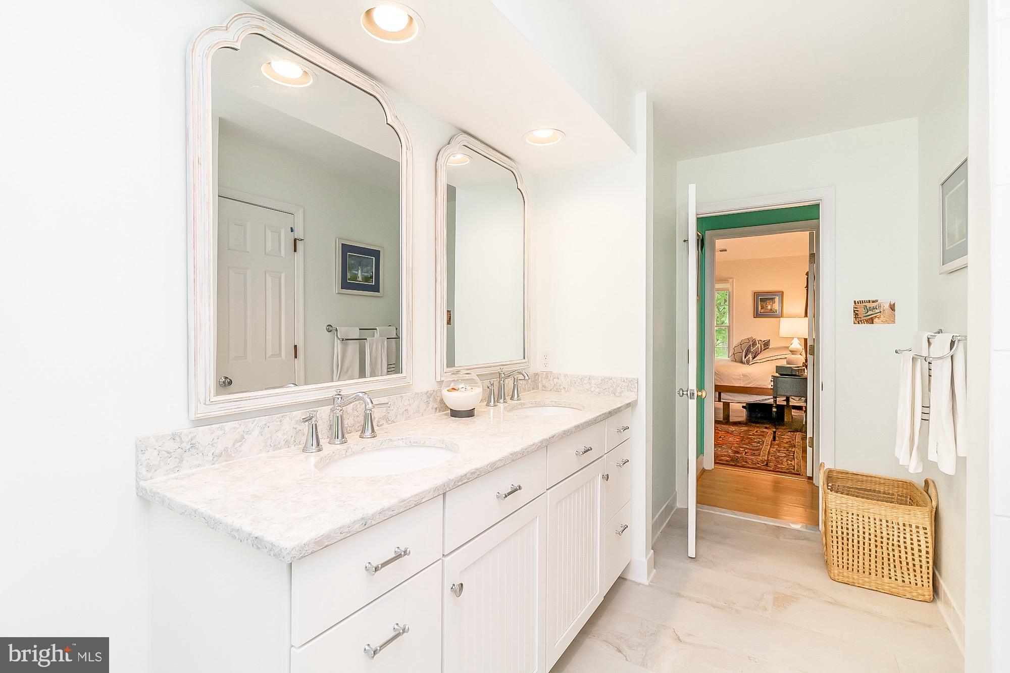 KNAPP MEADOWS - Residential