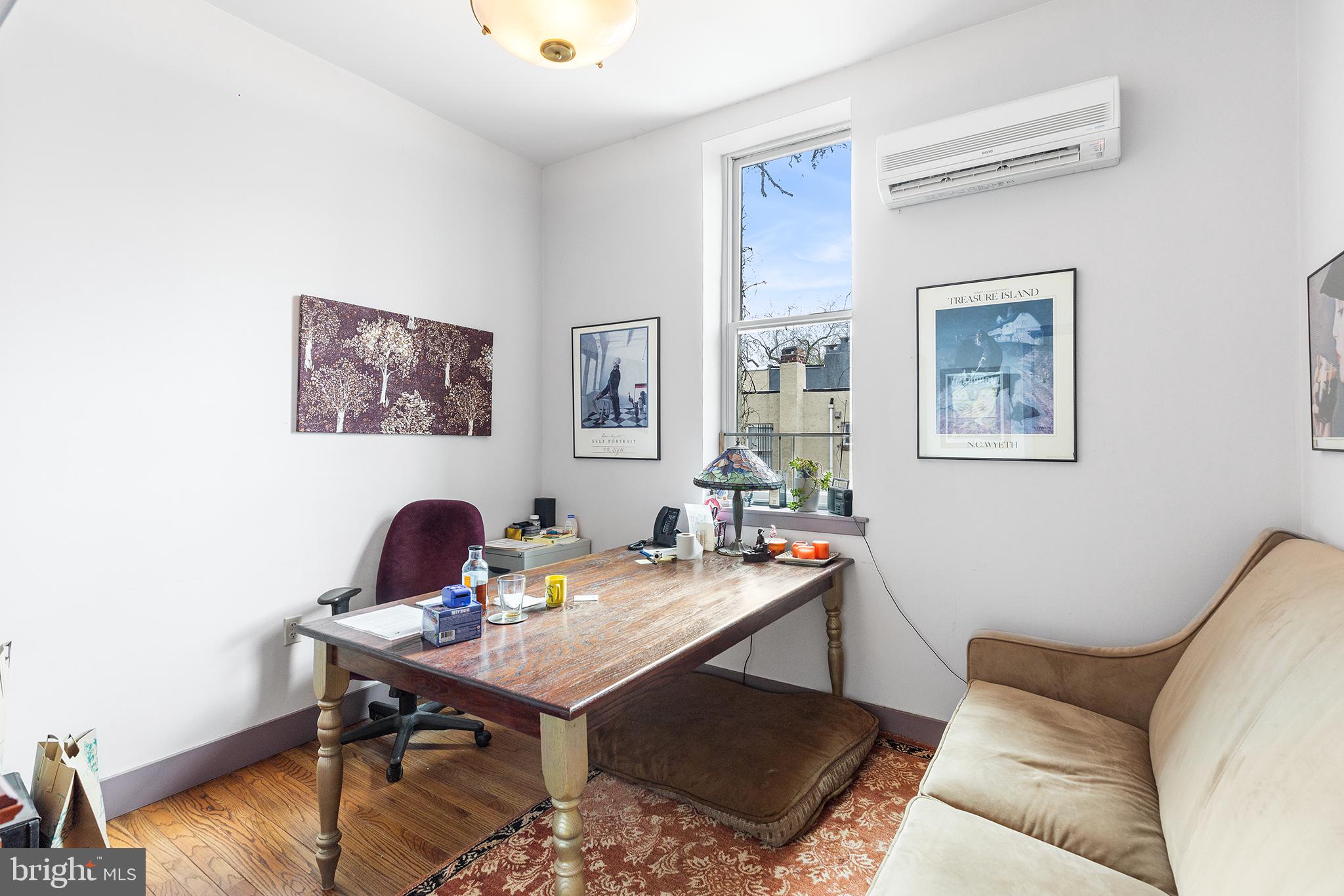 FAIRMOUNT - Commercial Sale