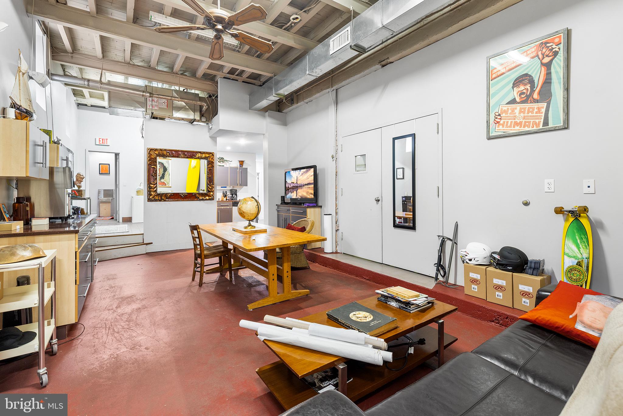 FAIRMOUNT - Commercial Sale