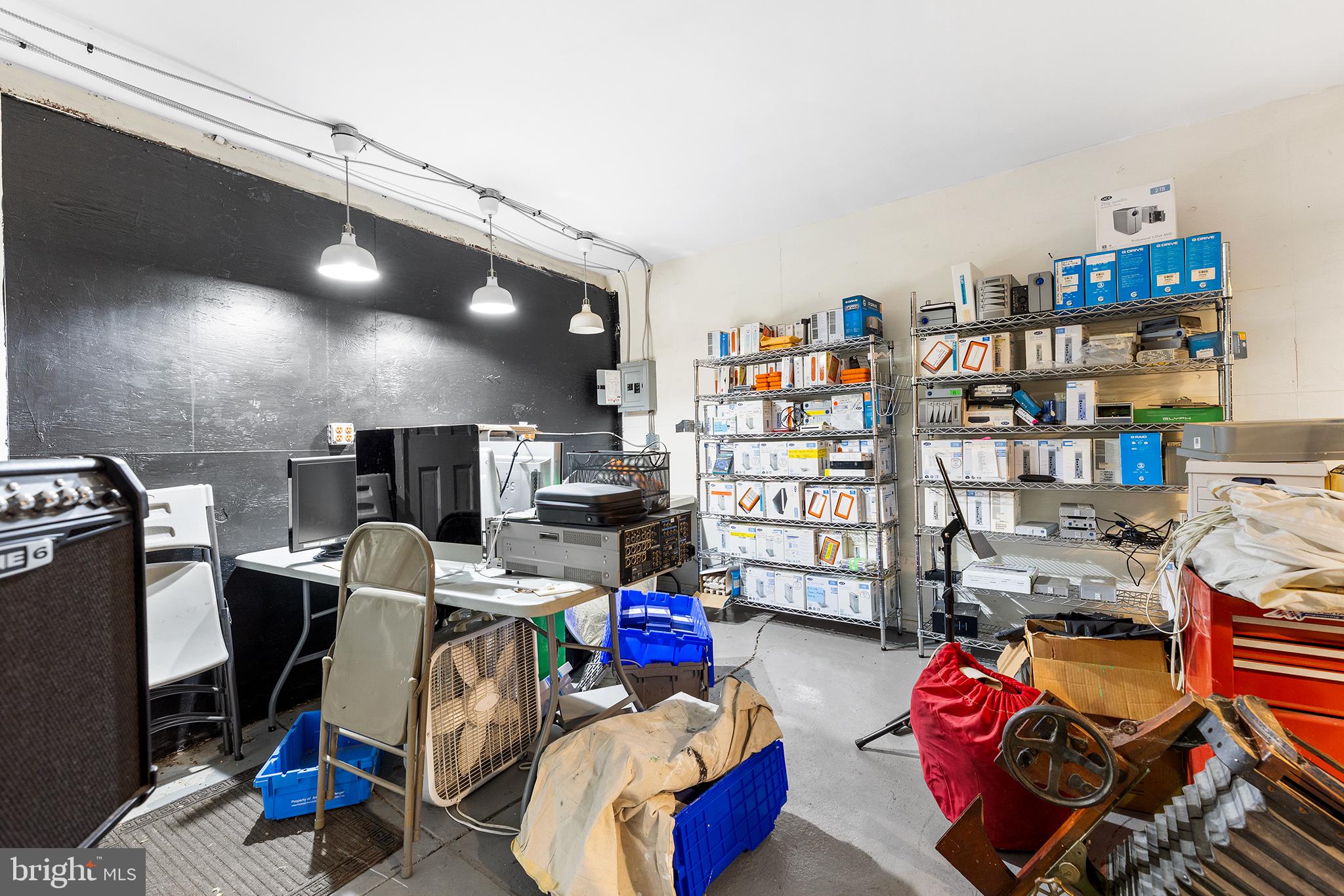 FAIRMOUNT - Commercial Sale