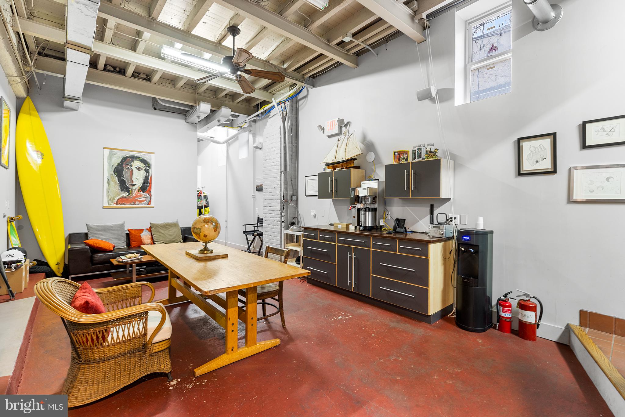 FAIRMOUNT - Commercial Sale