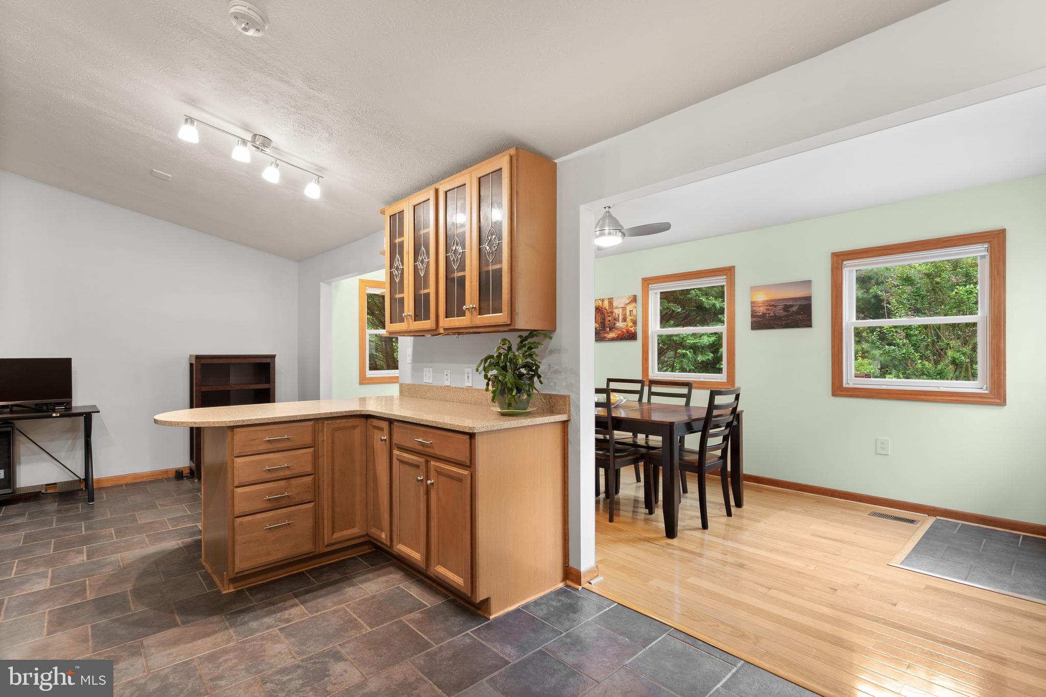 ELMHURST - Residential