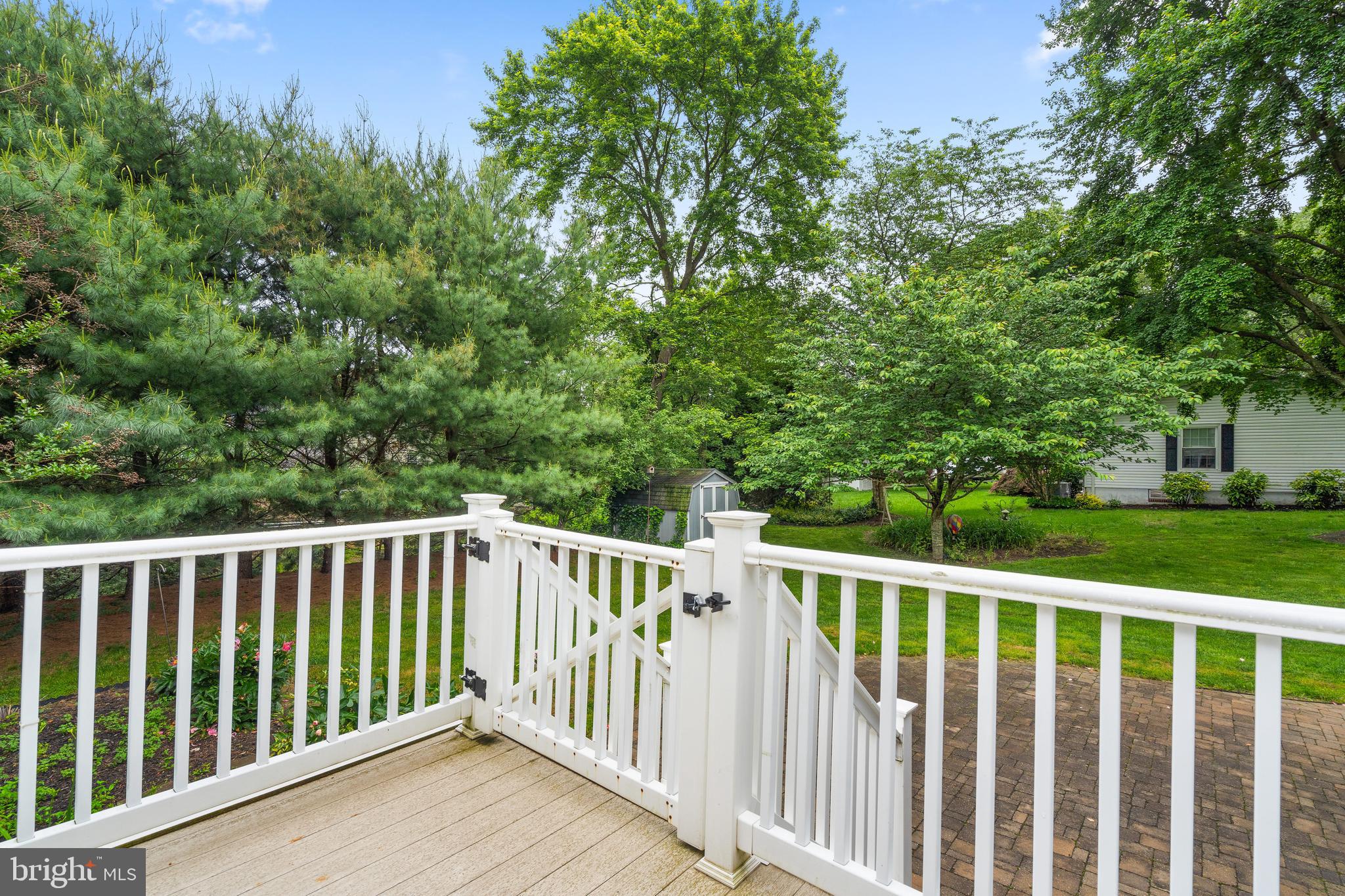 ELMHURST - Residential