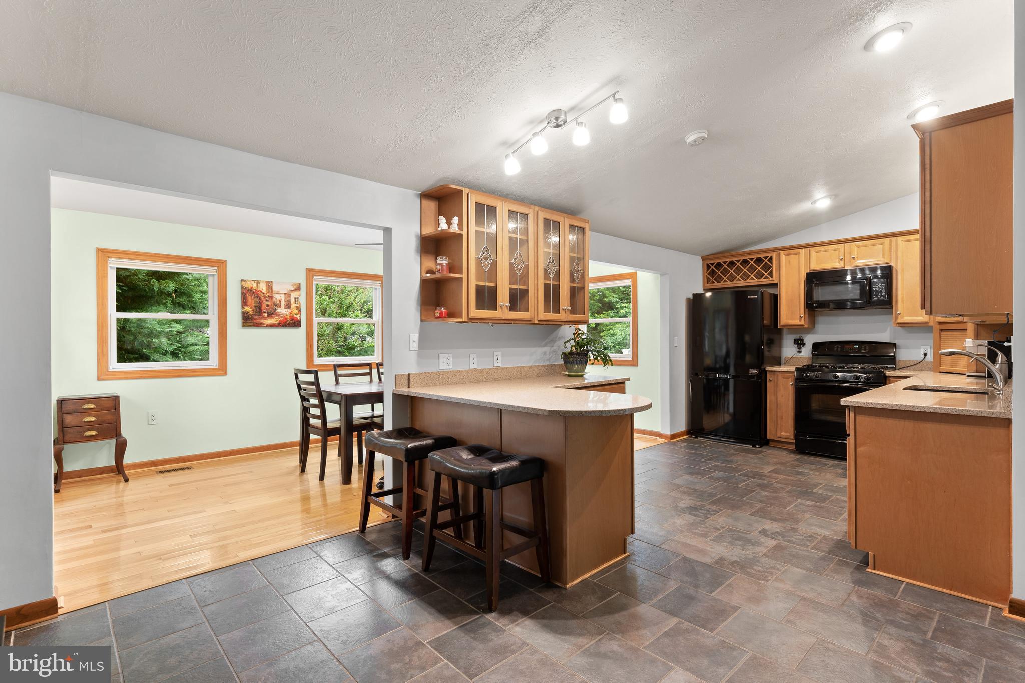 ELMHURST - Residential