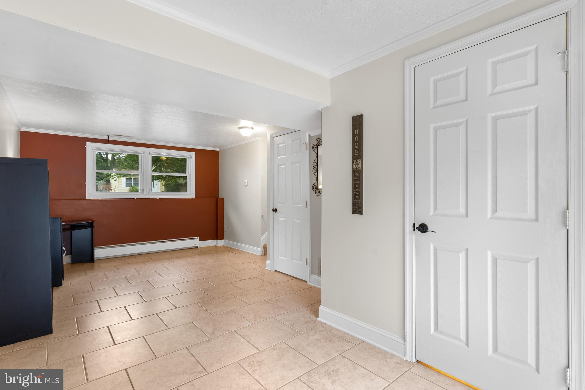 ELMHURST - Residential