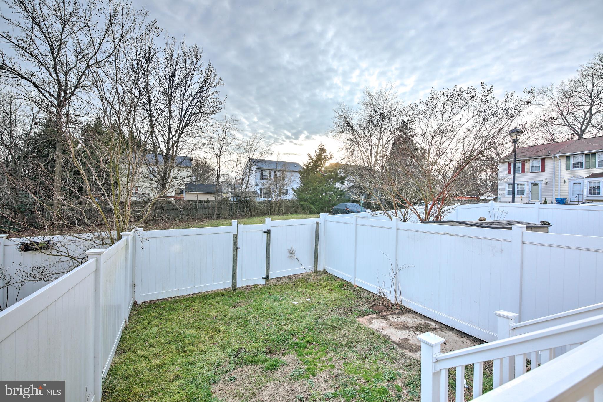 KINGS COURT - Residential