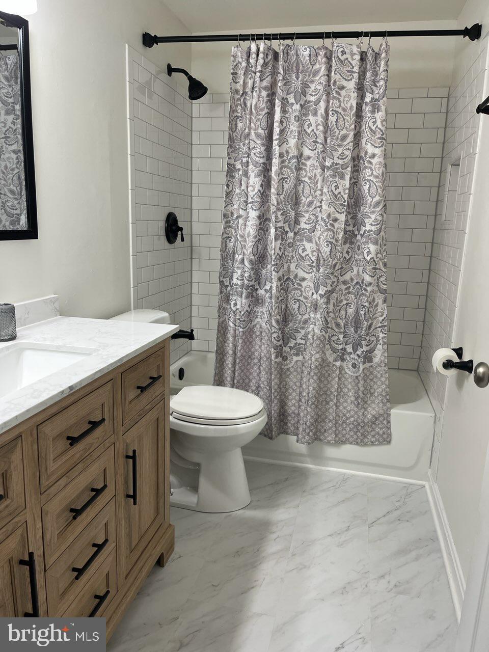 KINGS COURT - Residential