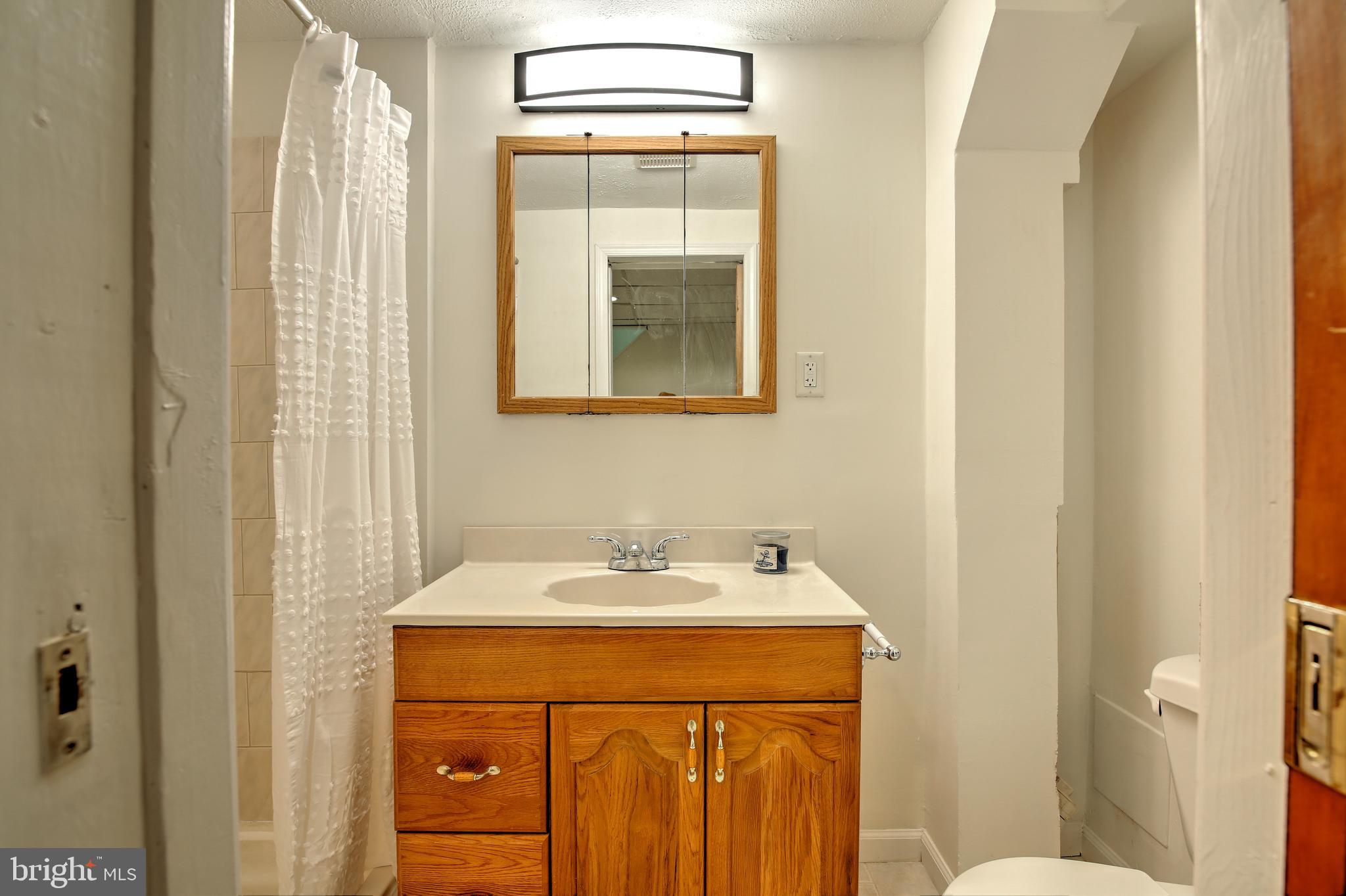 KINGS COURT - Residential